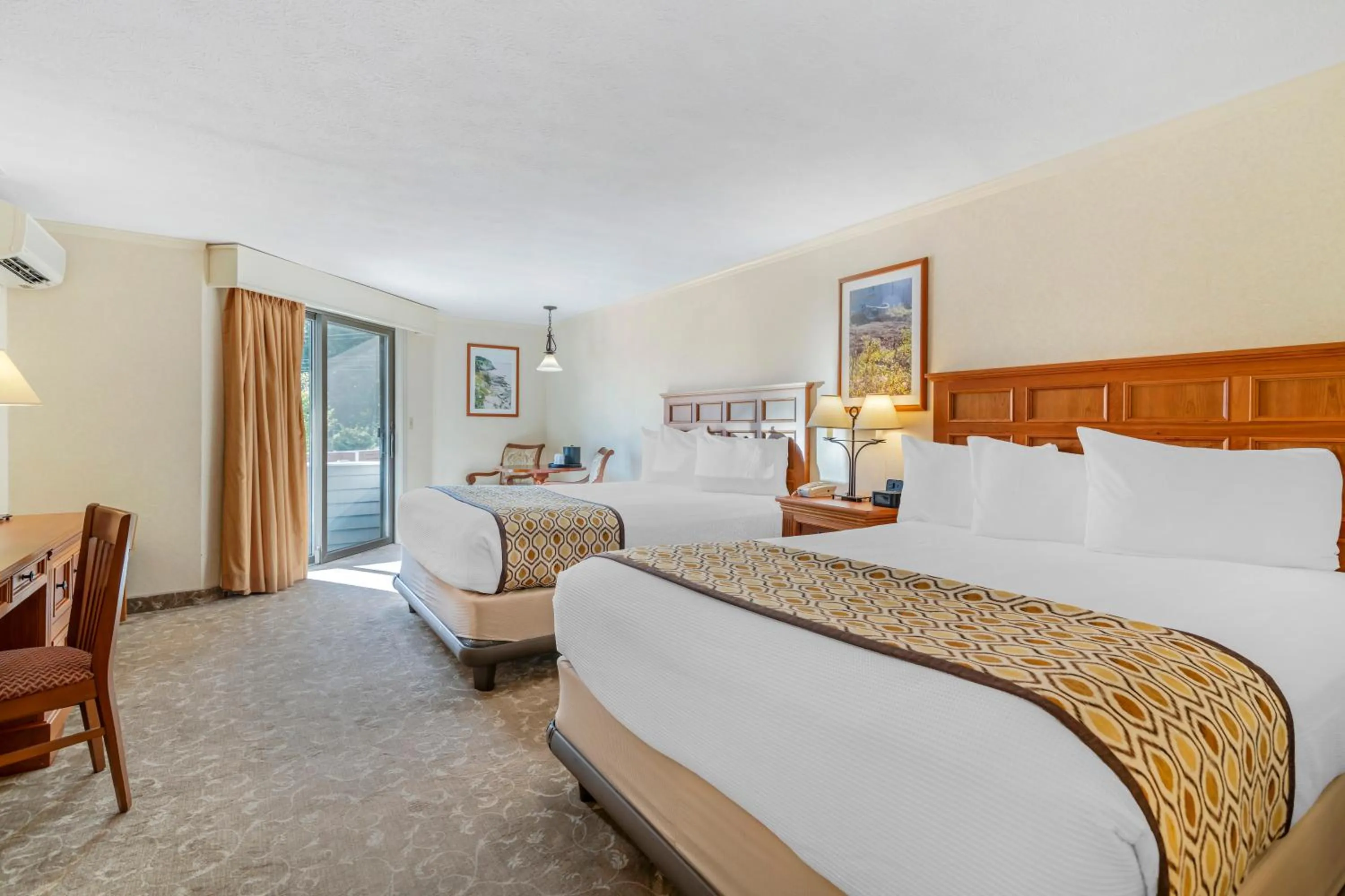 Bed in Meadowmere Resort