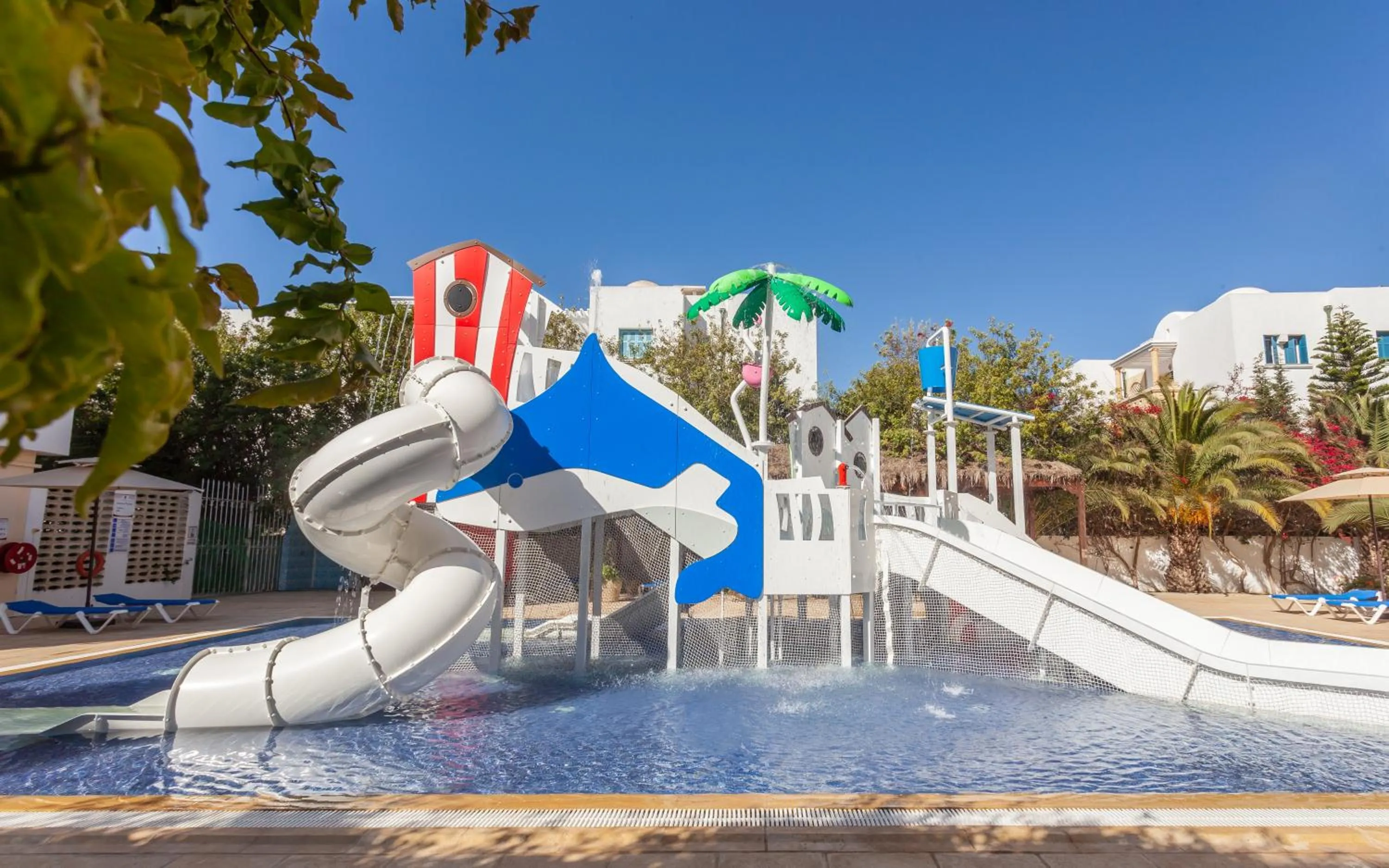 Aqua park in Le Corail Apart'Hotel & Splash Park