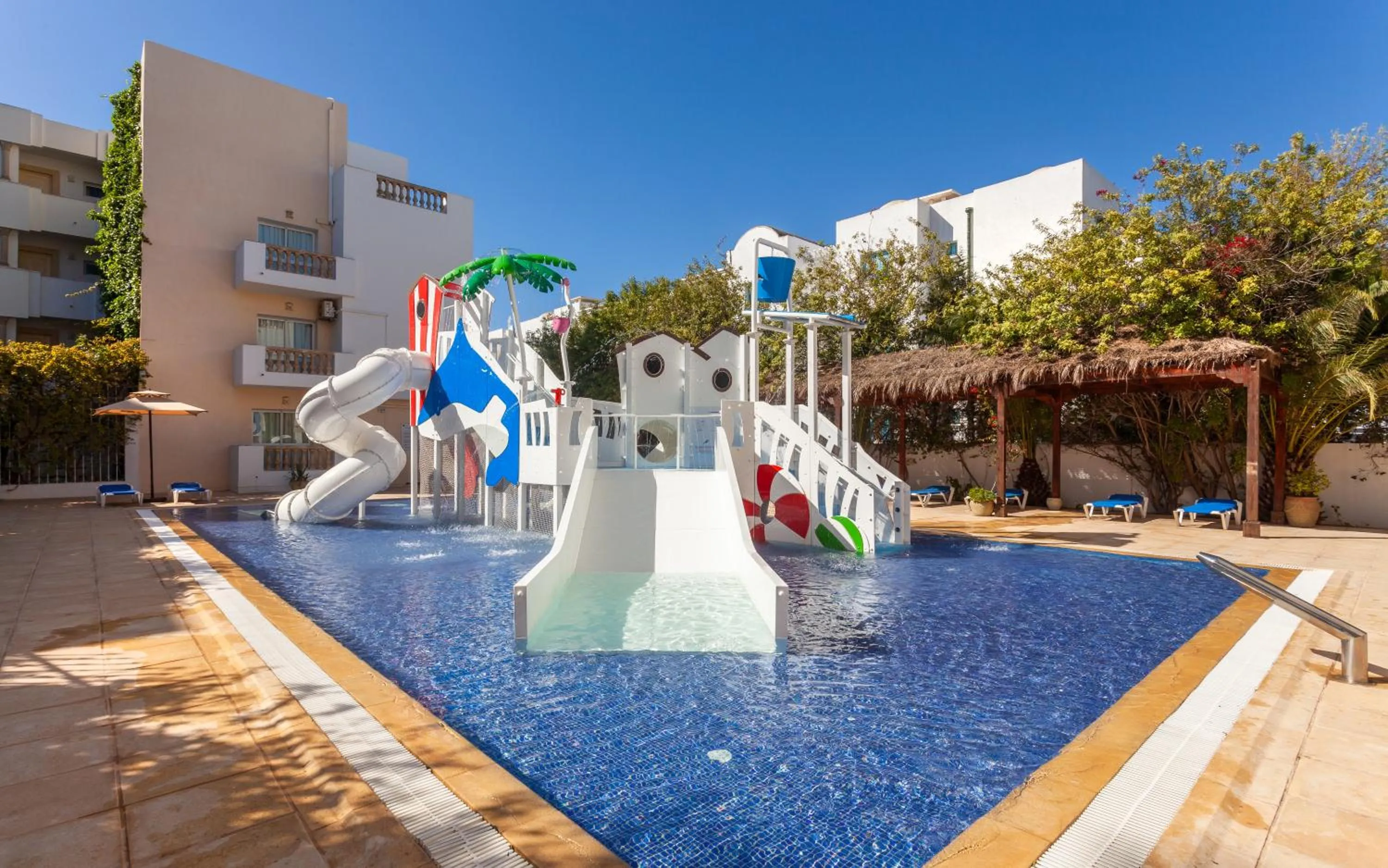 Aqua park in Le Corail Apart'Hotel & Splash Park