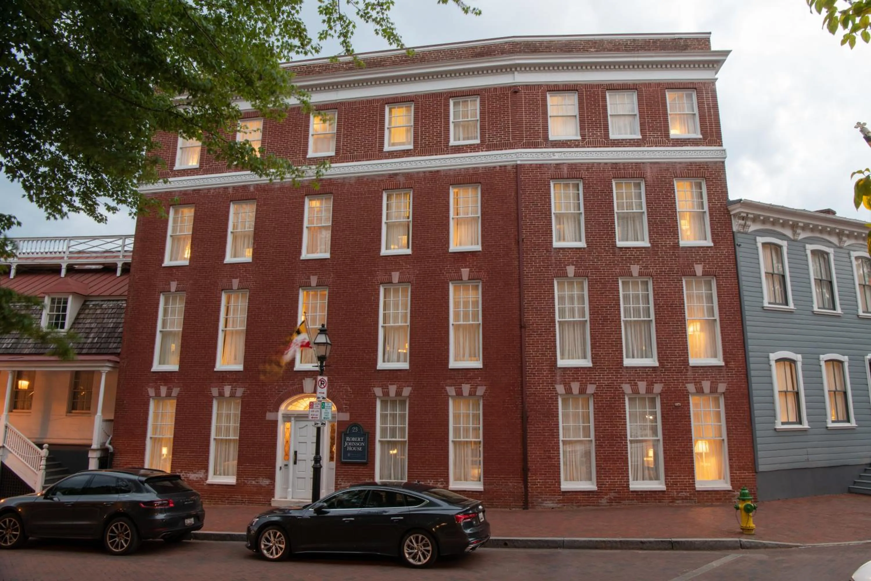 Property building in Historic Inns of Annapolis