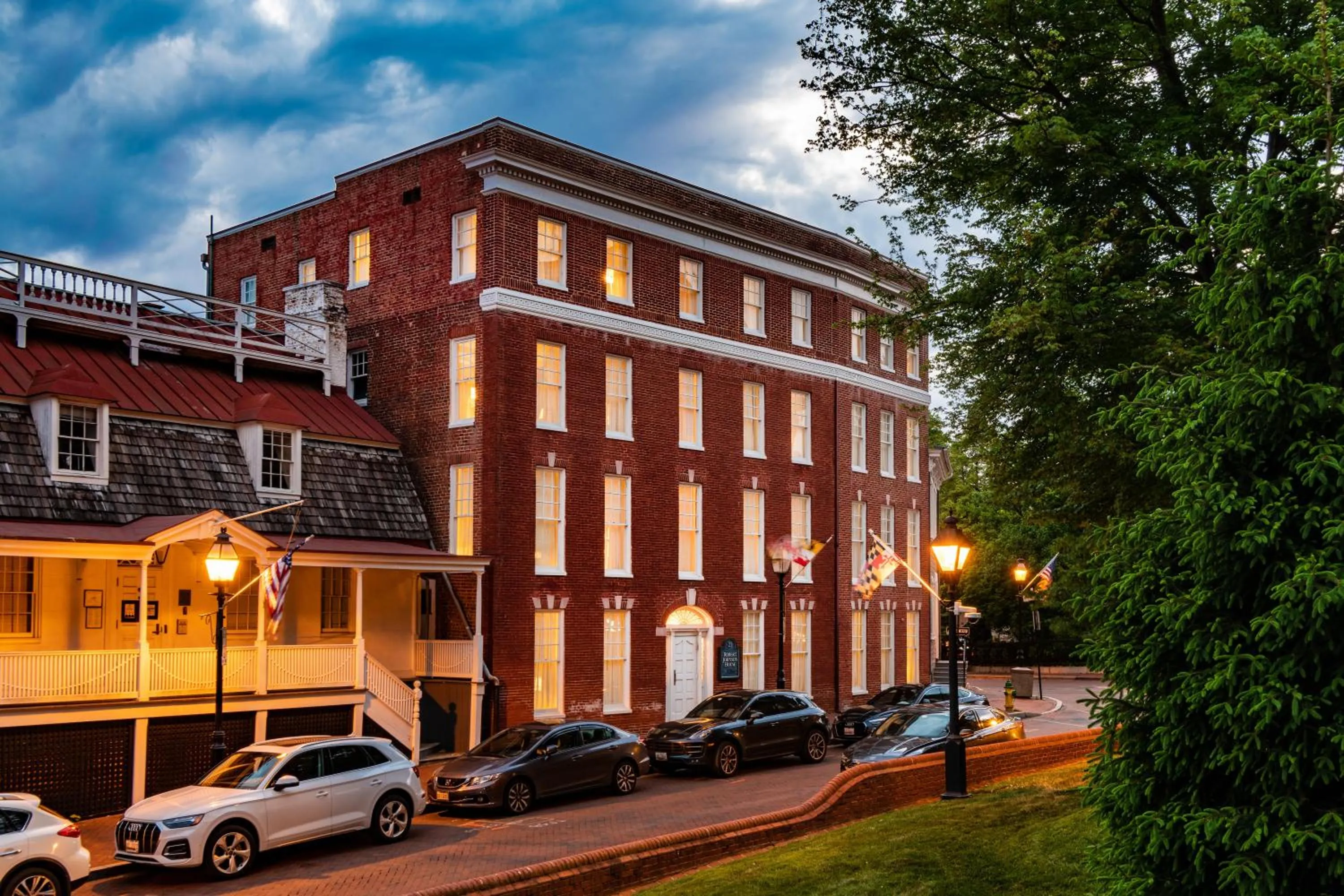 Property building in Historic Inns of Annapolis