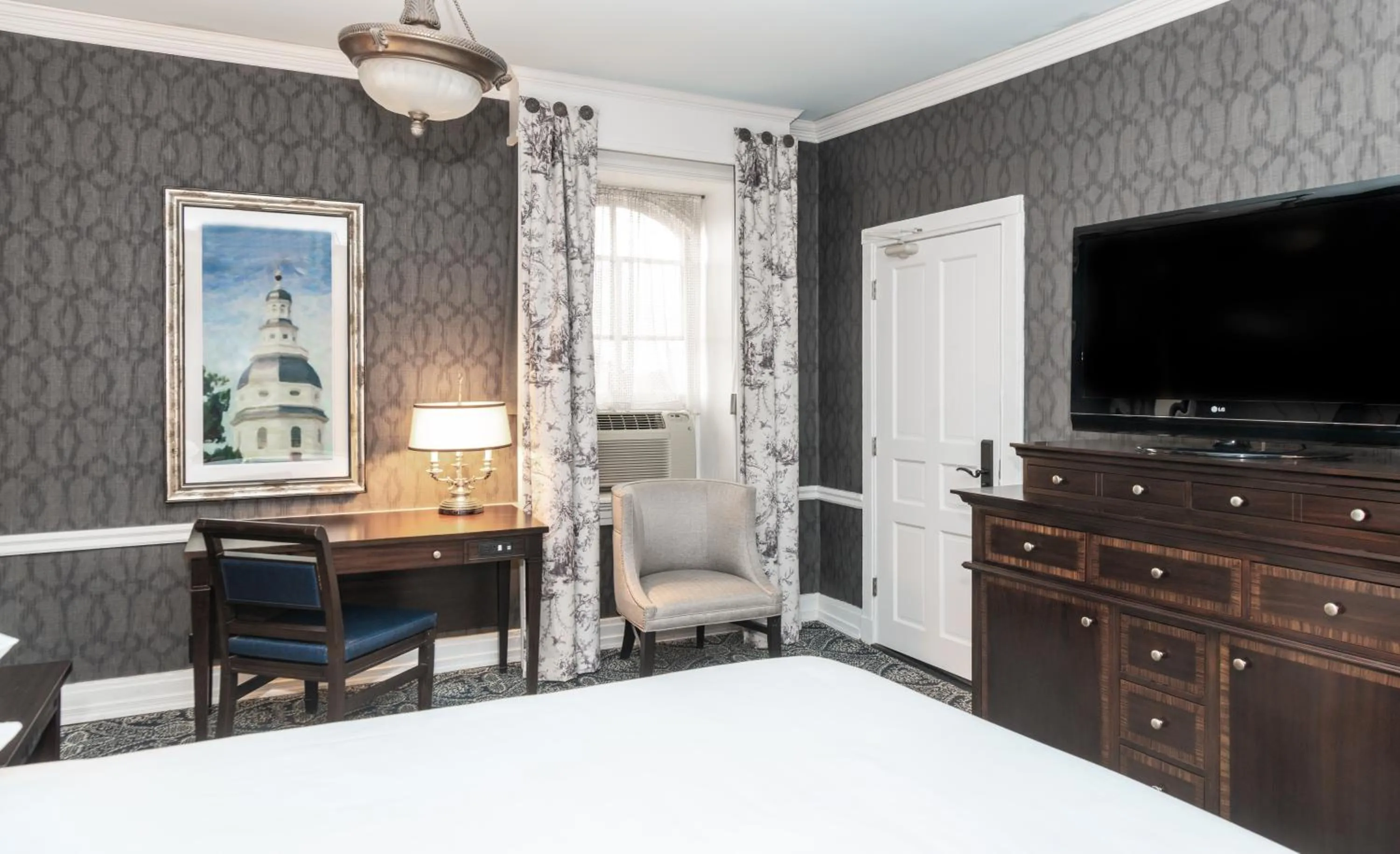 Photo of the whole room in Historic Inns of Annapolis