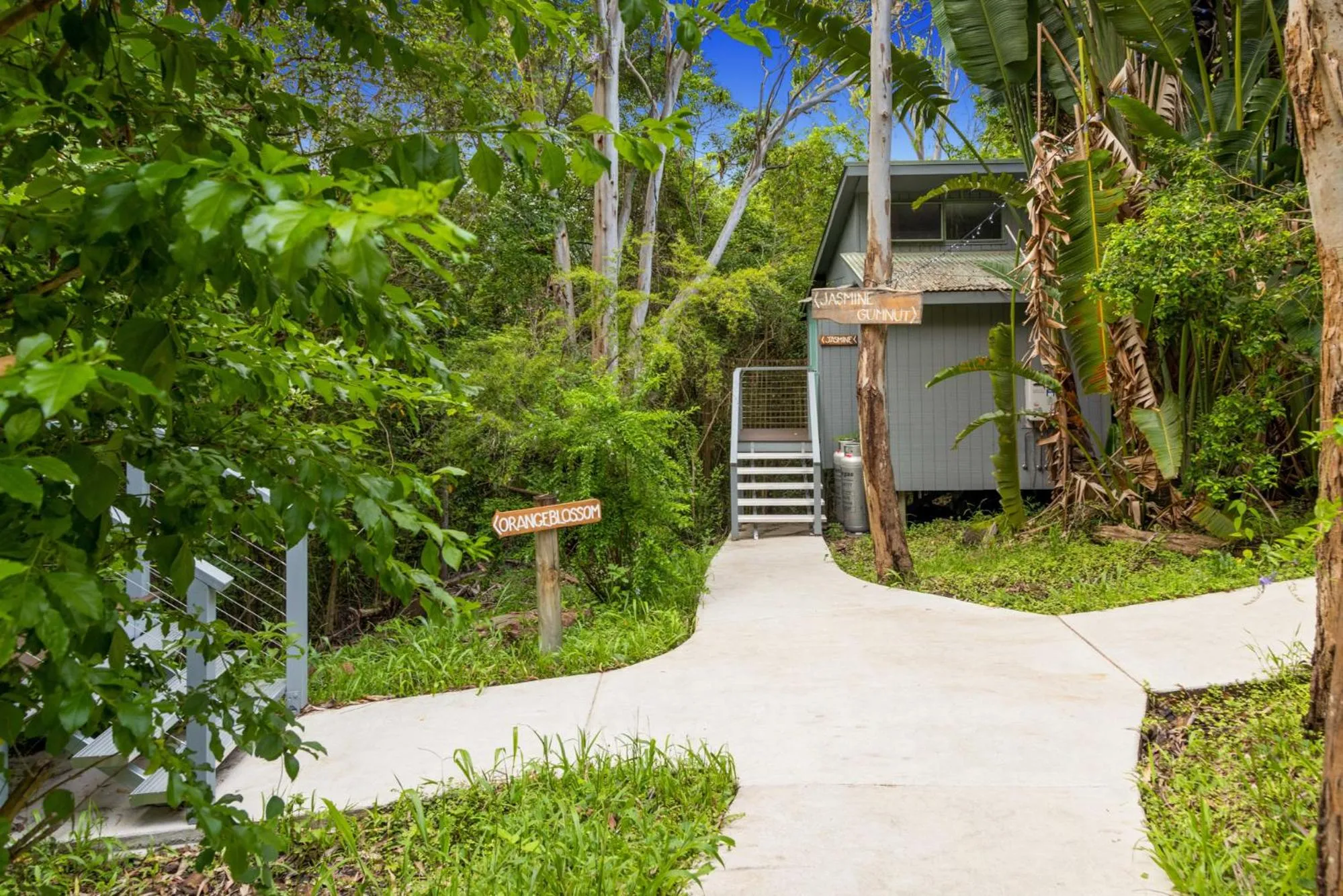 Property building in Hunchy Hideaway