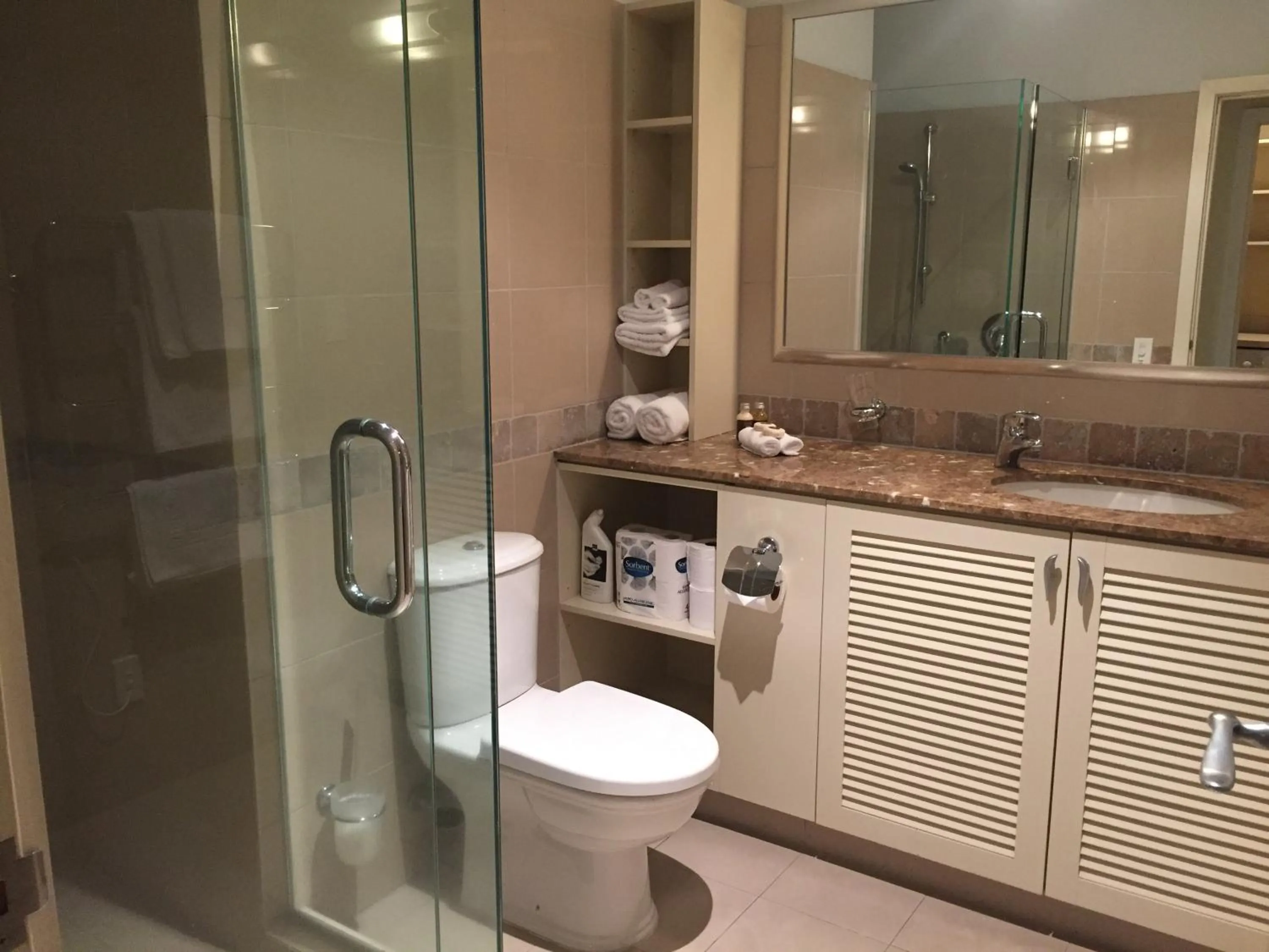 Bathroom in Auckland Waterfront Serviced Apartments on Prince's Wharf