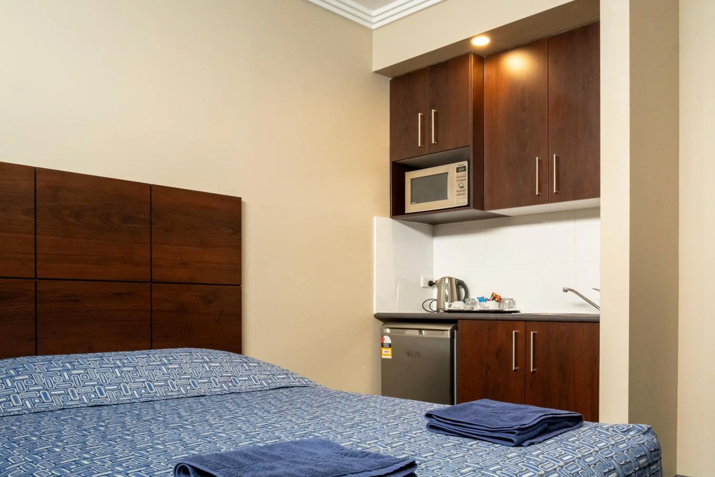 Bed in The Bexley Motel