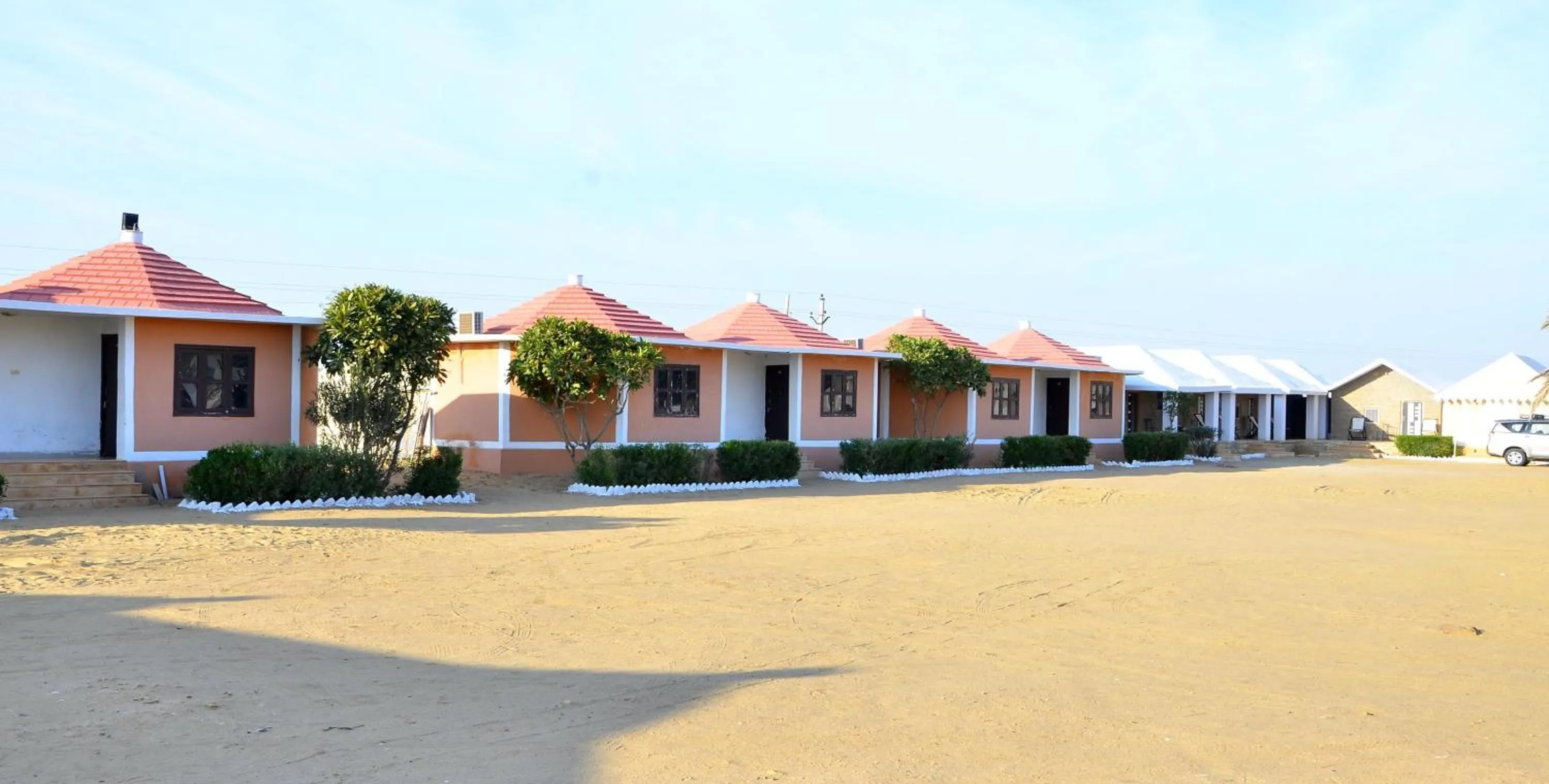 Property building in Oasis camp sam