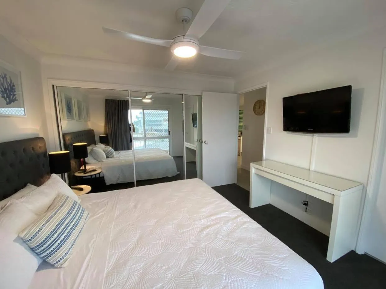 Bedroom, Bed in Jubilee Views Holiday Apartments