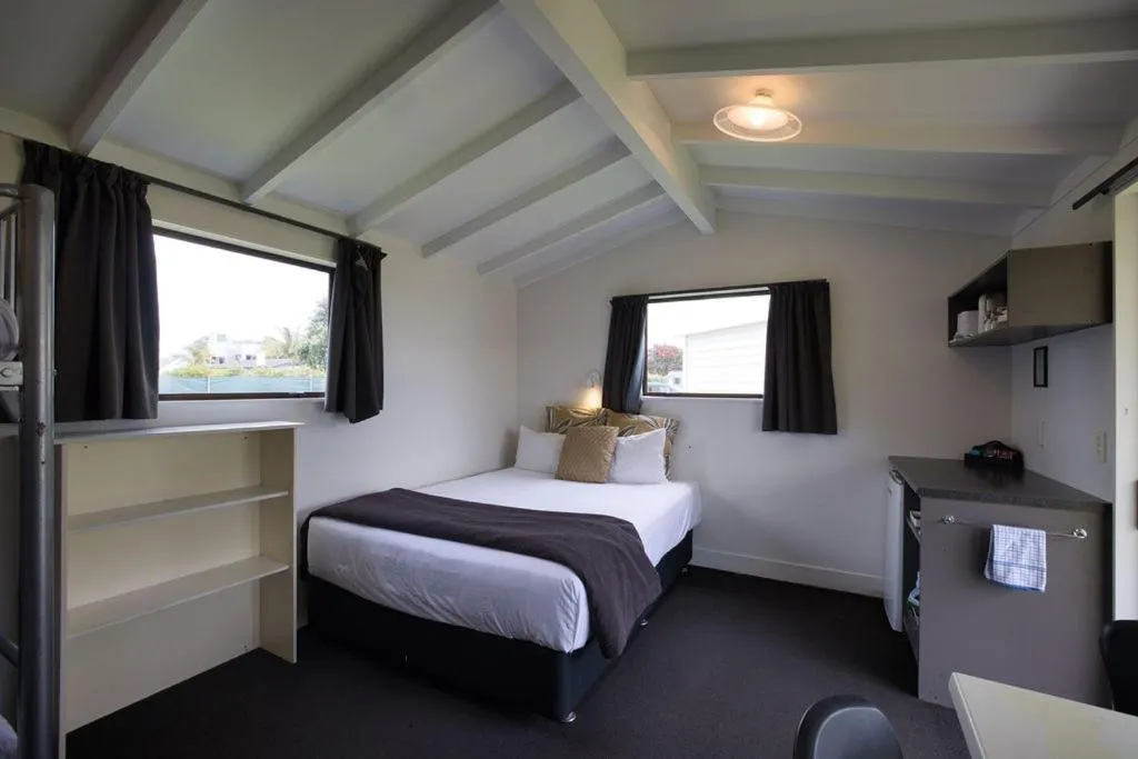 Photo of the whole room, Bed in Tasman Holiday Parks - Papamoa Beach