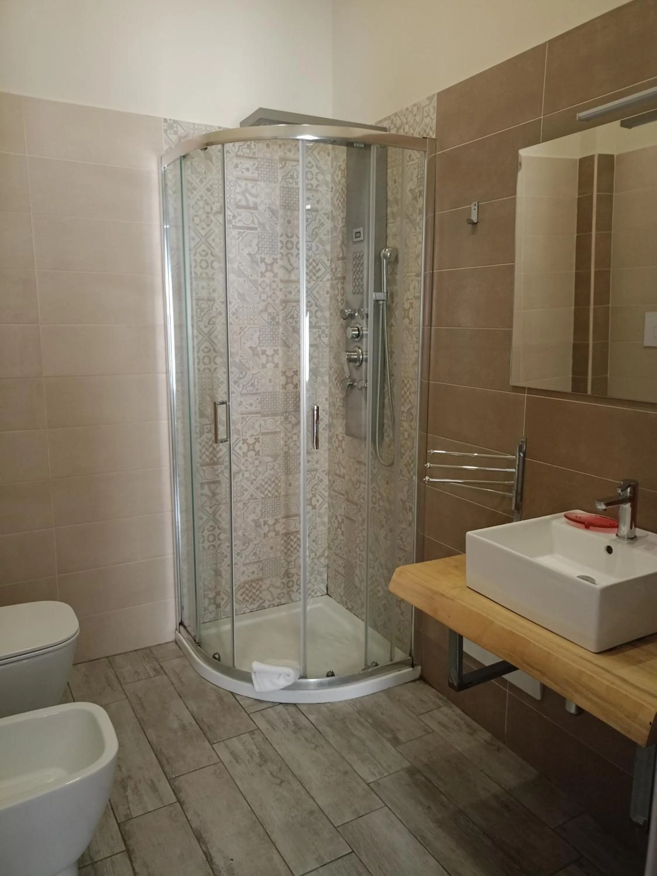 Shower in Artisti Bed&Dreams