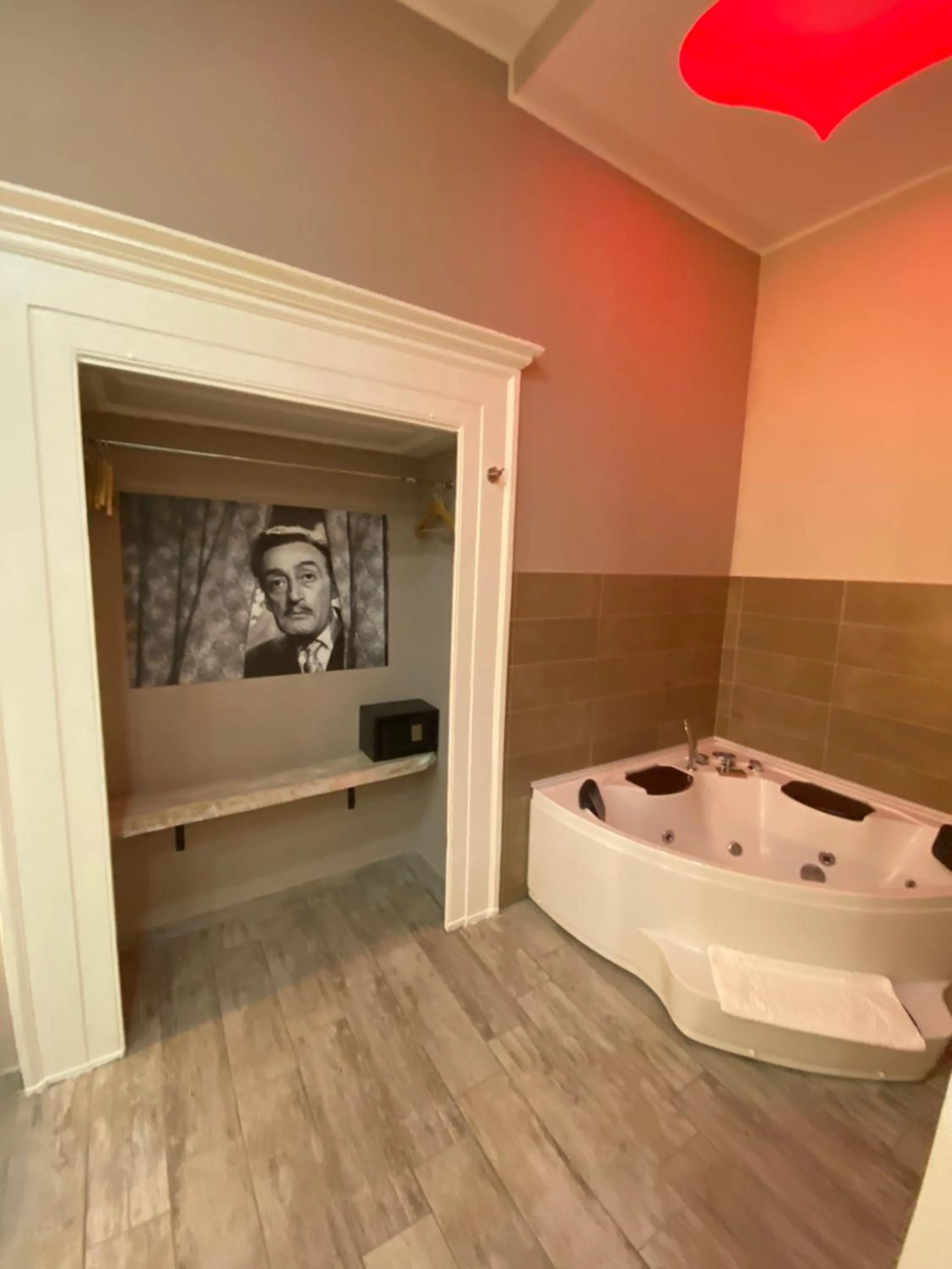 Hot Tub in Artisti Bed&Dreams