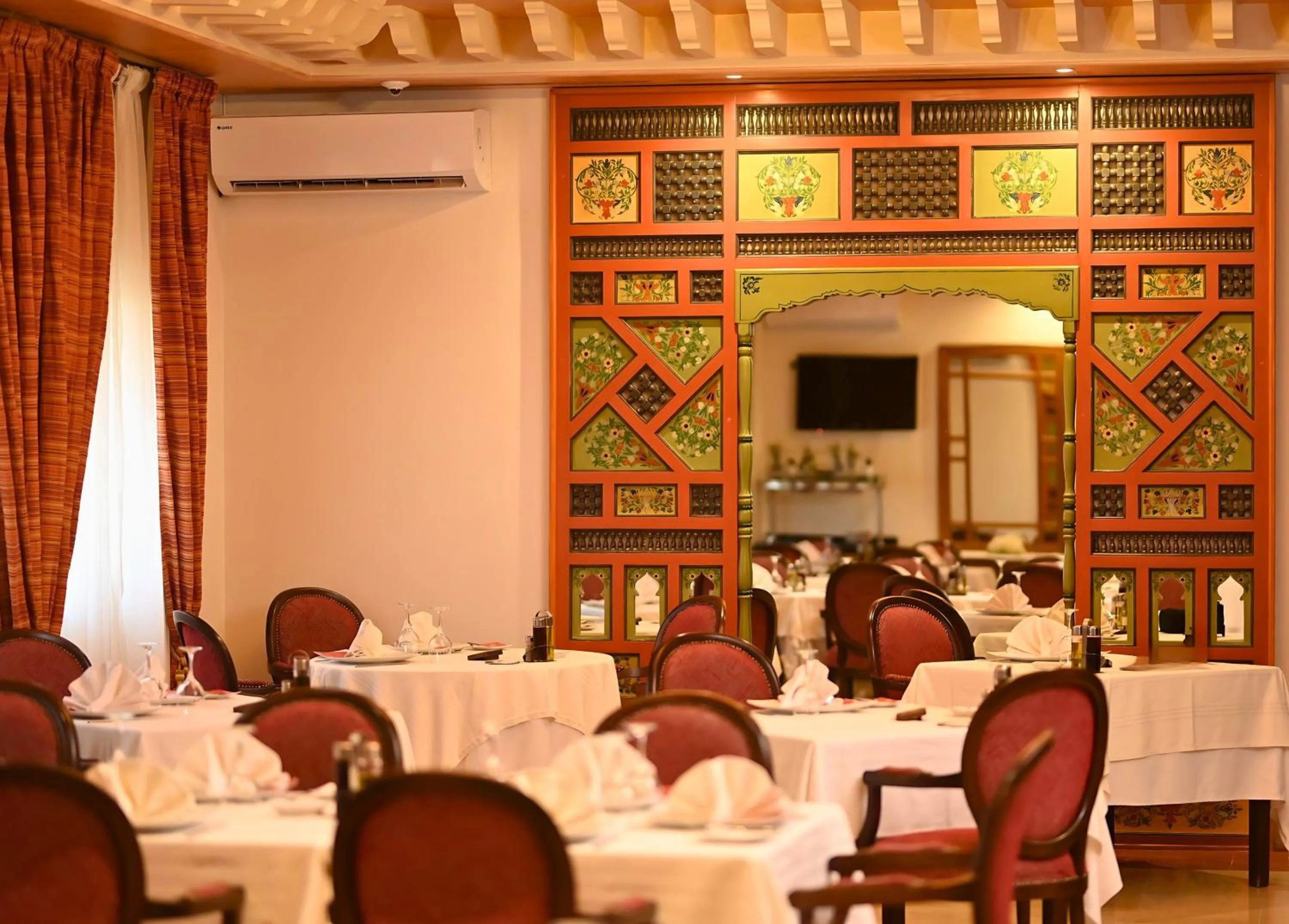 Restaurant/places to eat in Borj Dhiafa