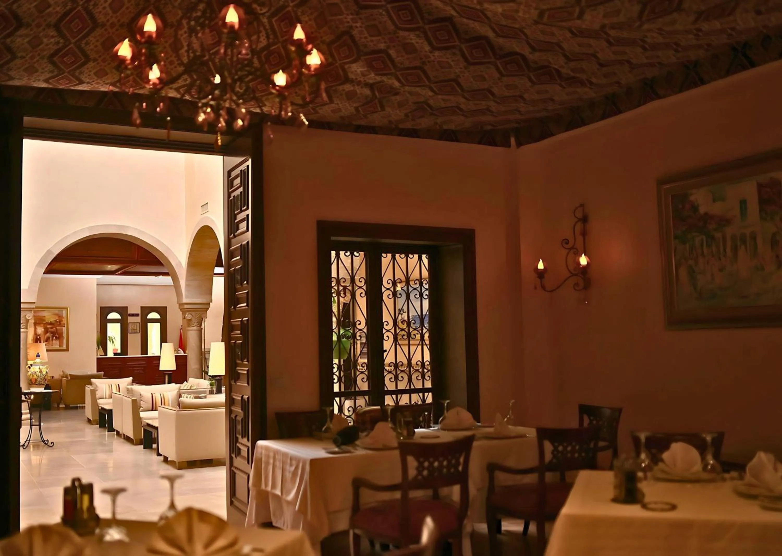 Restaurant/places to eat in Borj Dhiafa