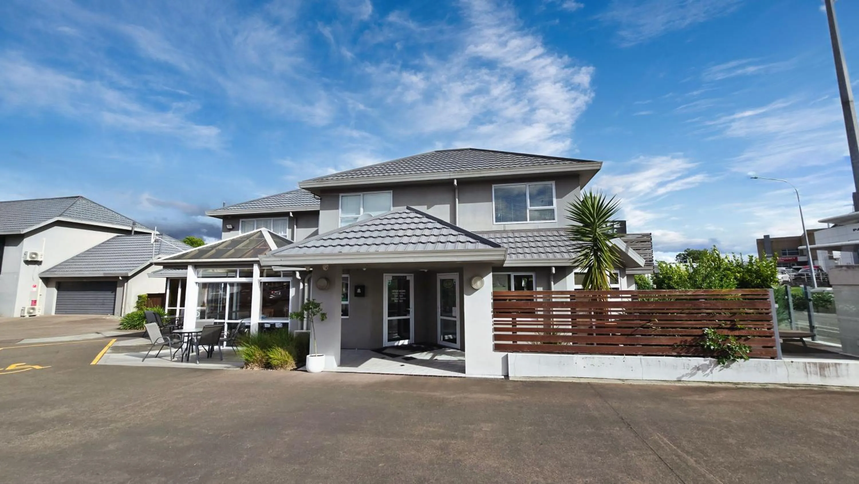 Property building in Carramar Motor Inn