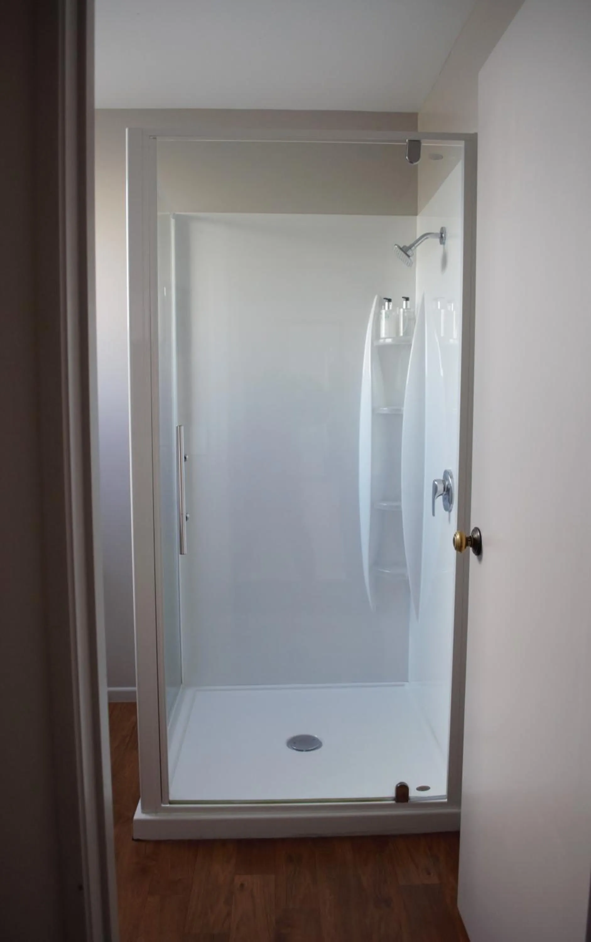 Shower in Carramar Motor Inn