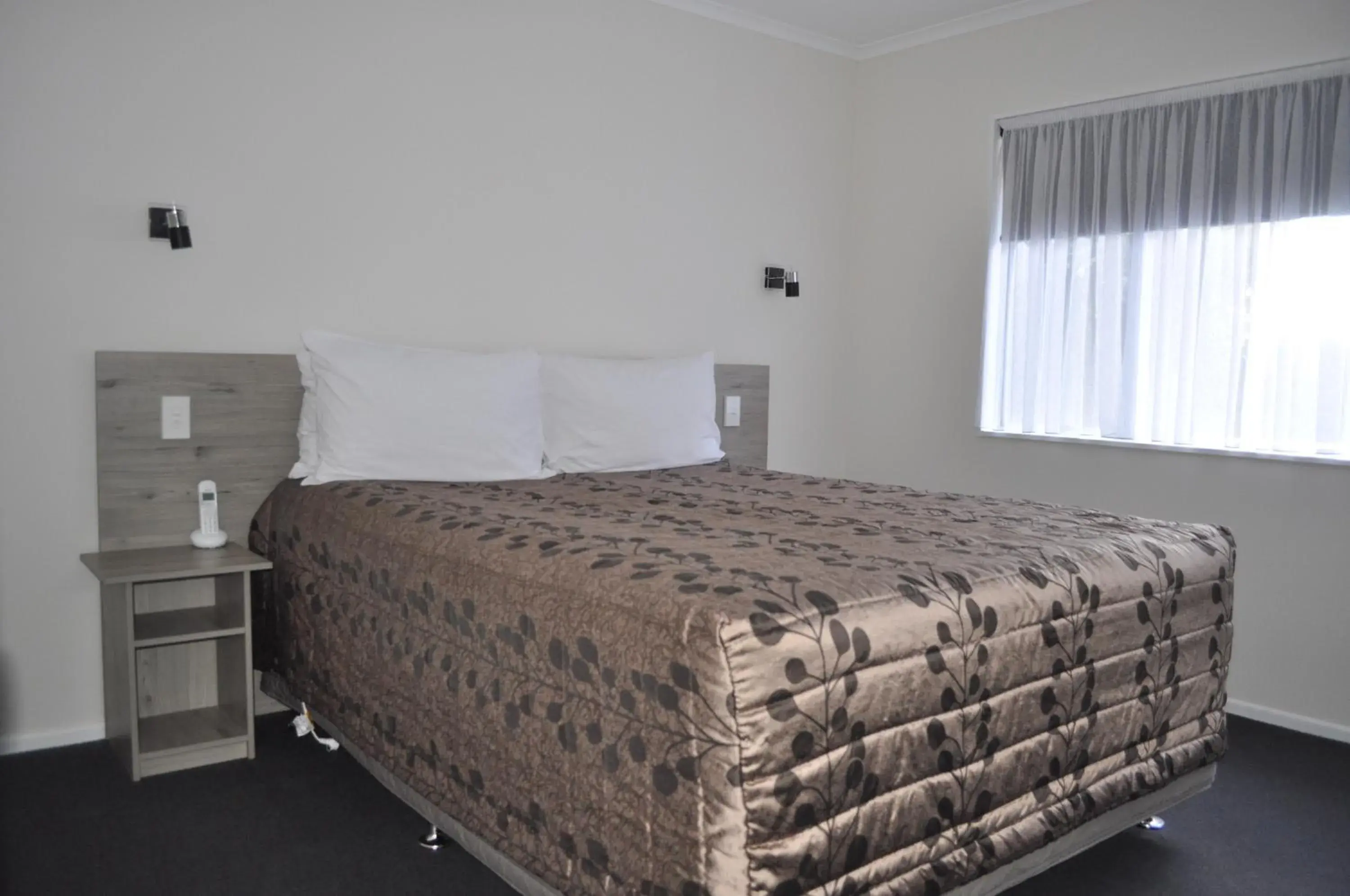 One-Bedroom Suite in Carramar Motor Inn One-Bedroom Suite in Carramar Motor Inn