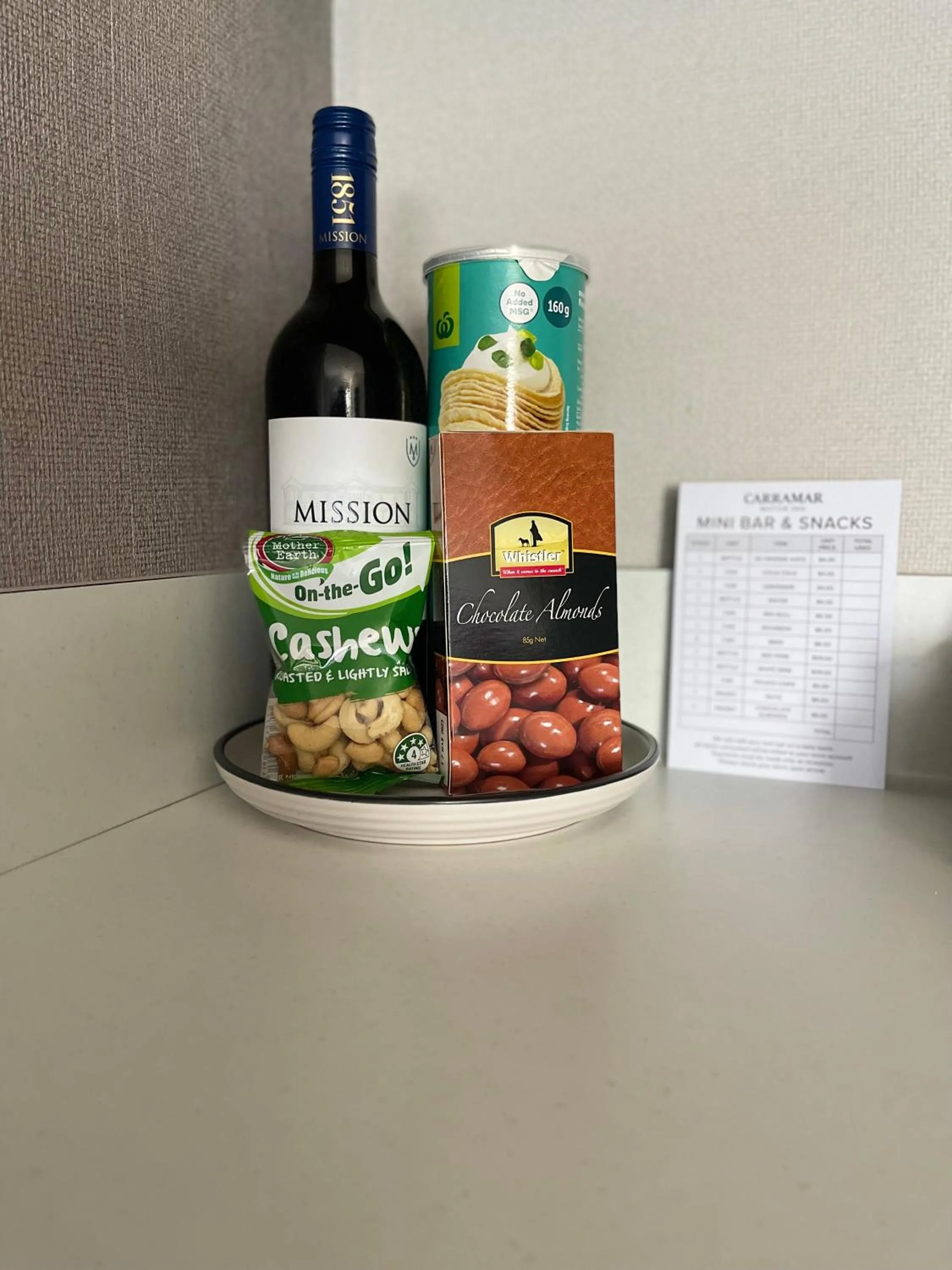 oven in Carramar Motor Inn