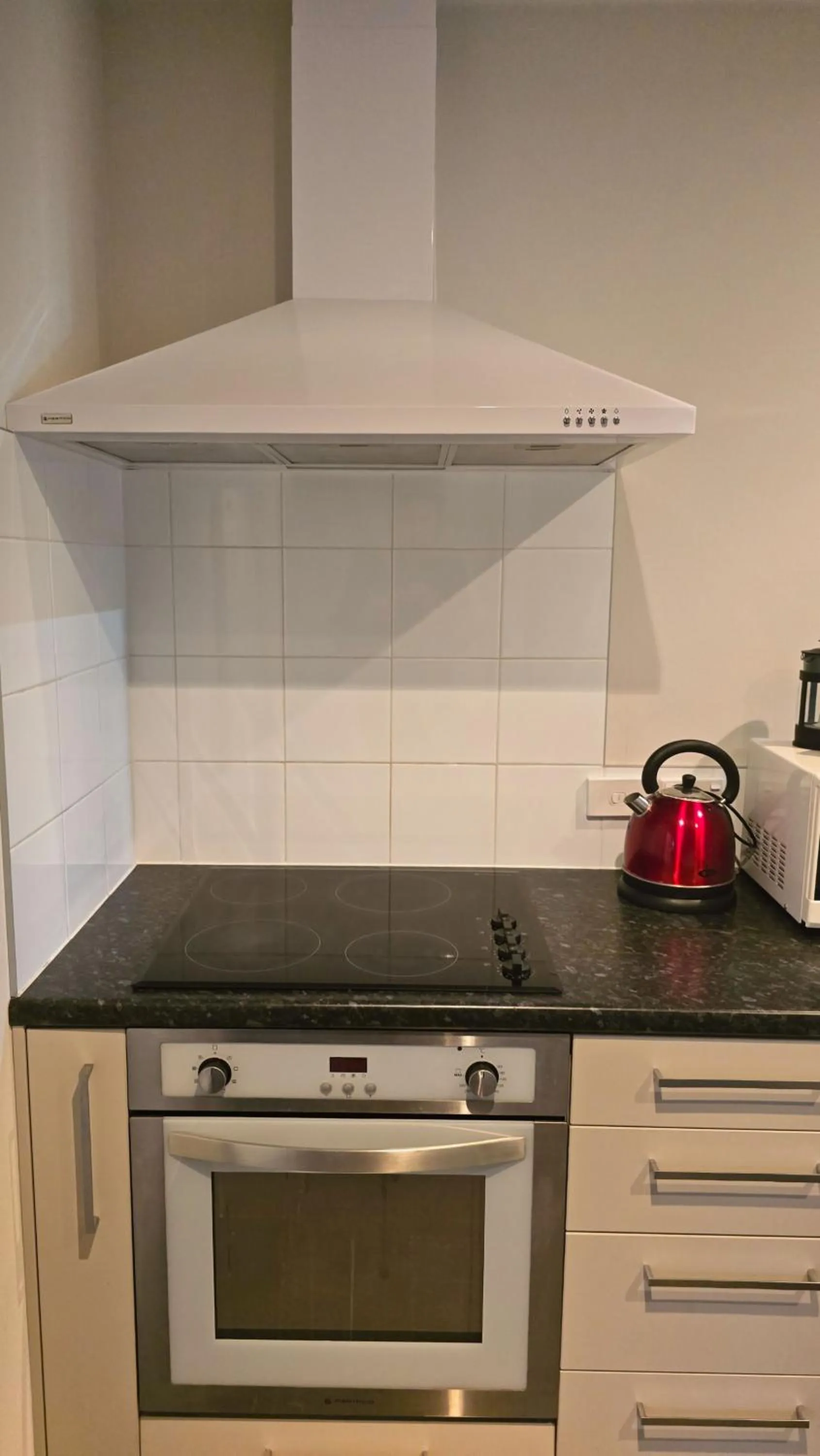 Coffee/tea facilities in Carramar Motor Inn