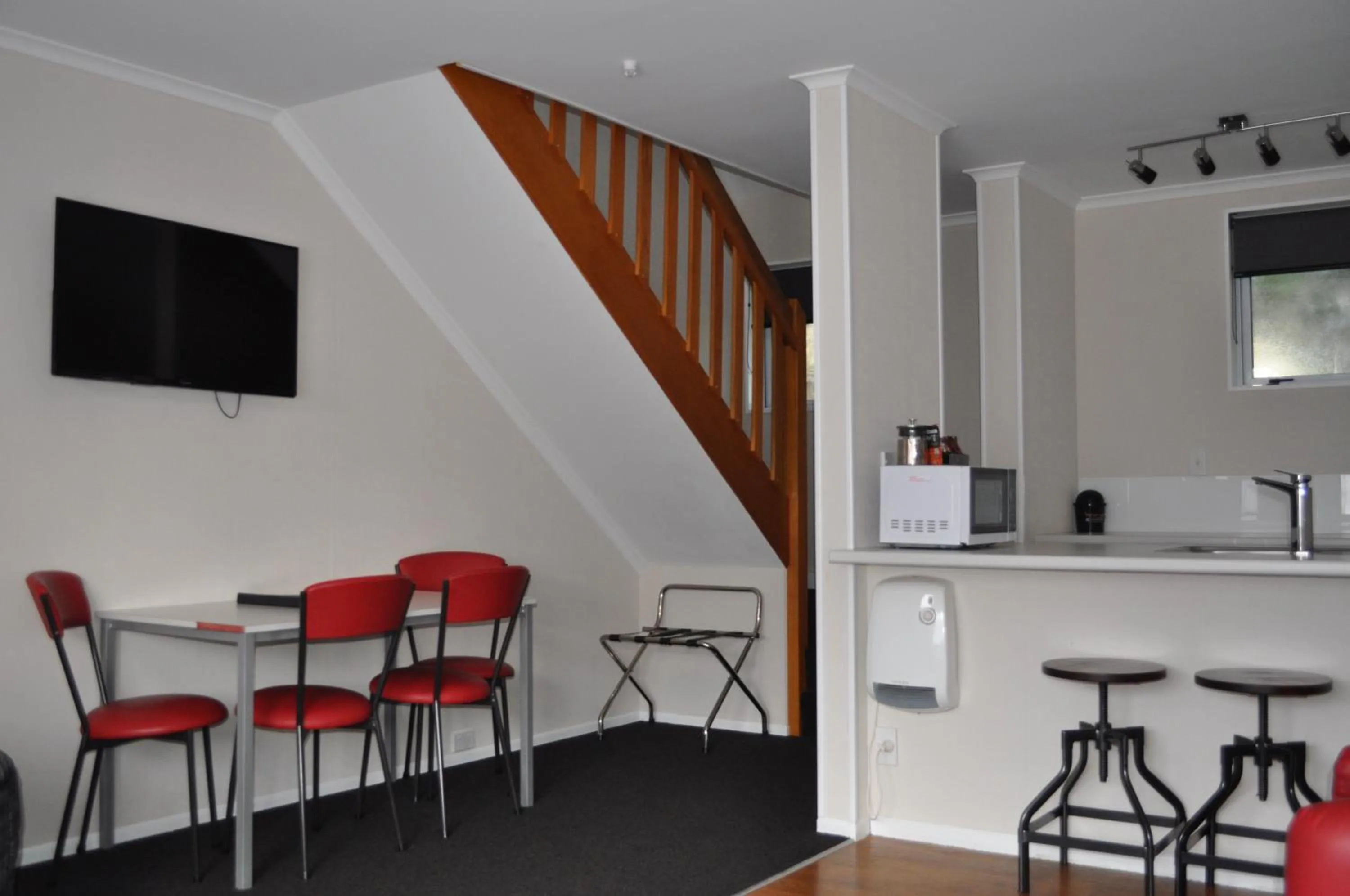 TV and multimedia in Carramar Motor Inn