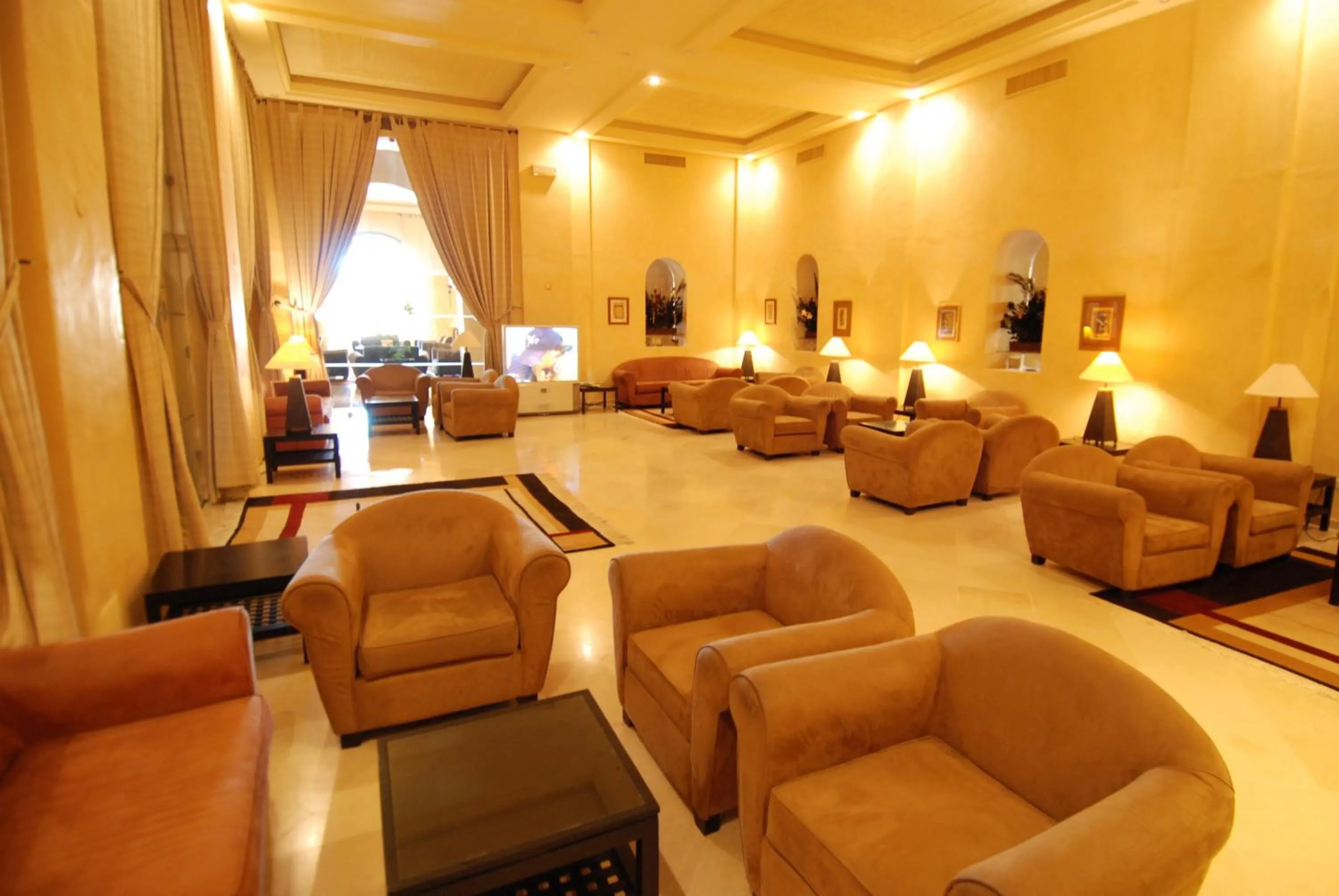 Lobby or reception in Alhambra Thalasso