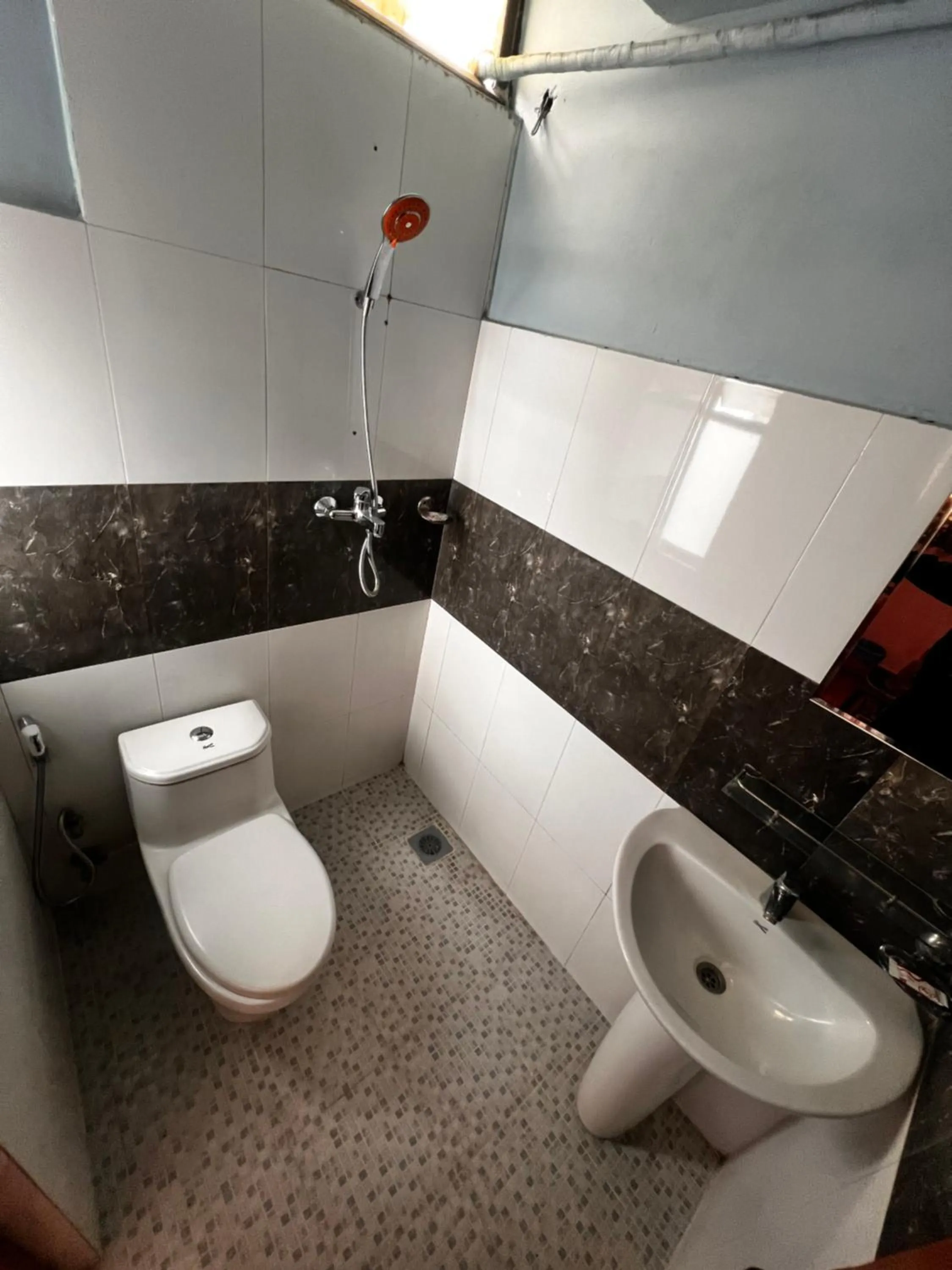 Toilet in Hotel Family Home