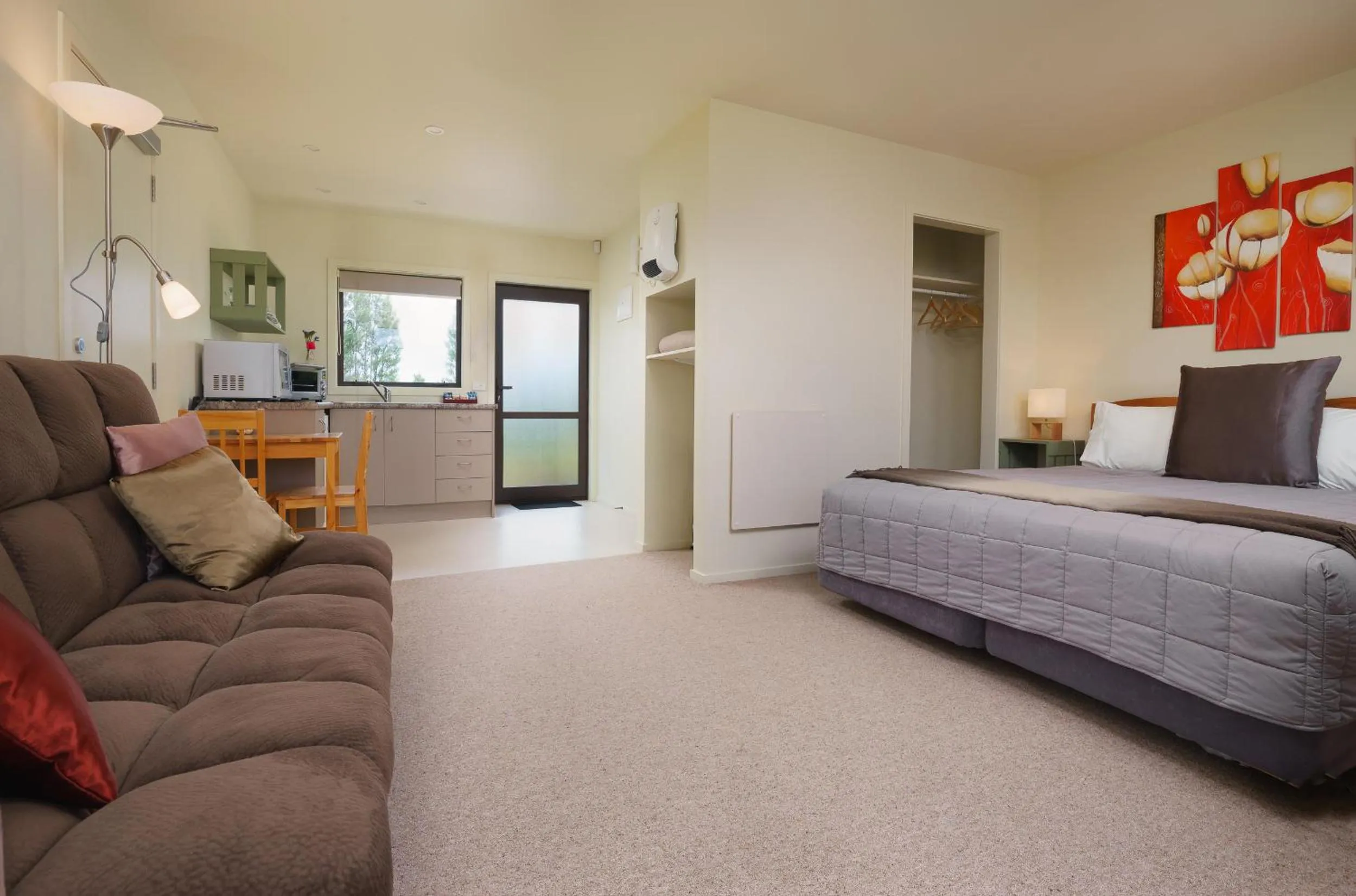 Photo of the whole room in Longbourne Lodge Motel Mosgiel