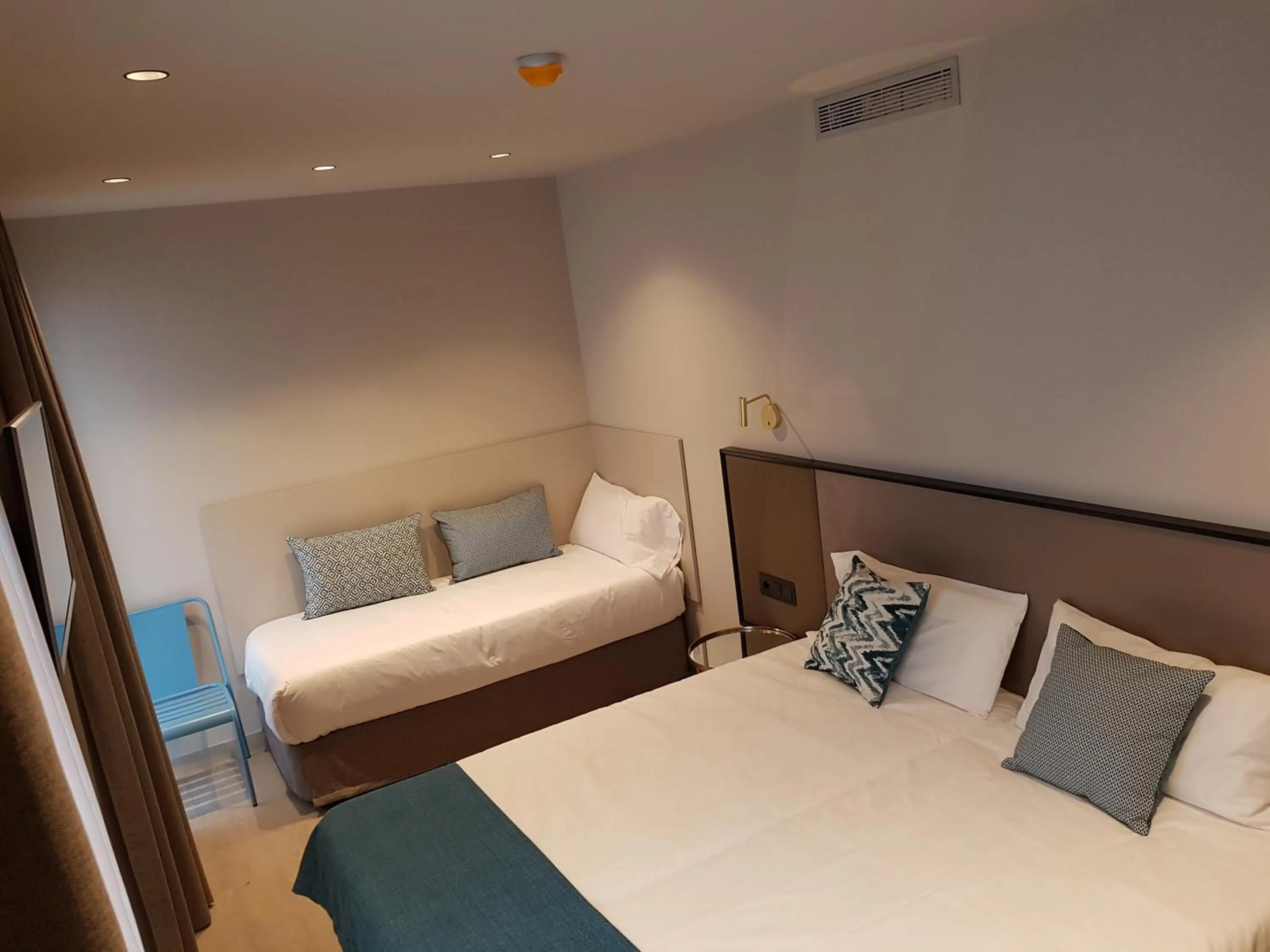 Bed in HOTEL TORRENT