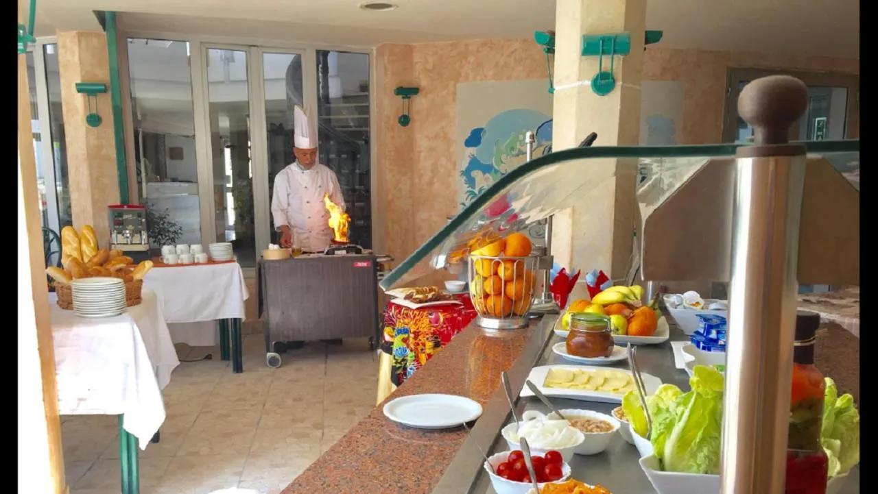 Restaurant/places to eat in Hotel Djerba Orient