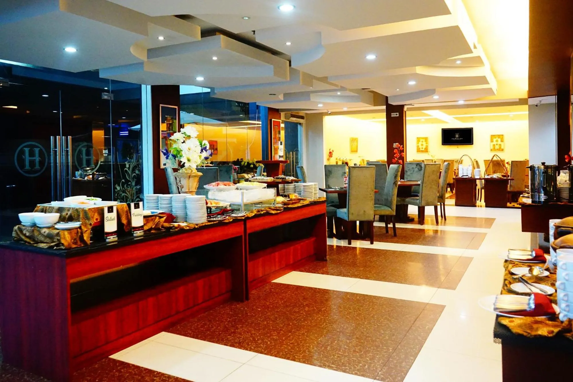Restaurant/places to eat in Grand Hatika Hotel