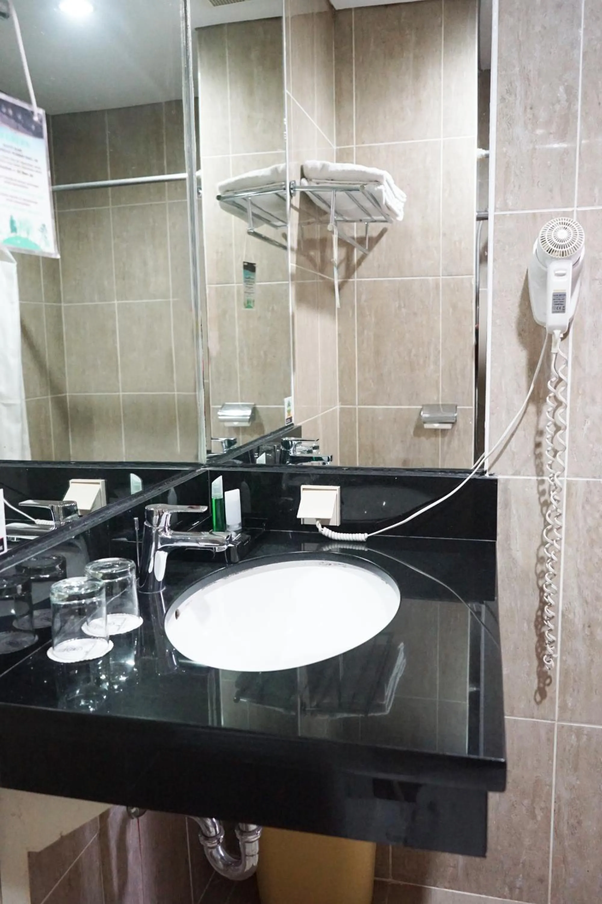 Bathroom in Grand Hatika Hotel