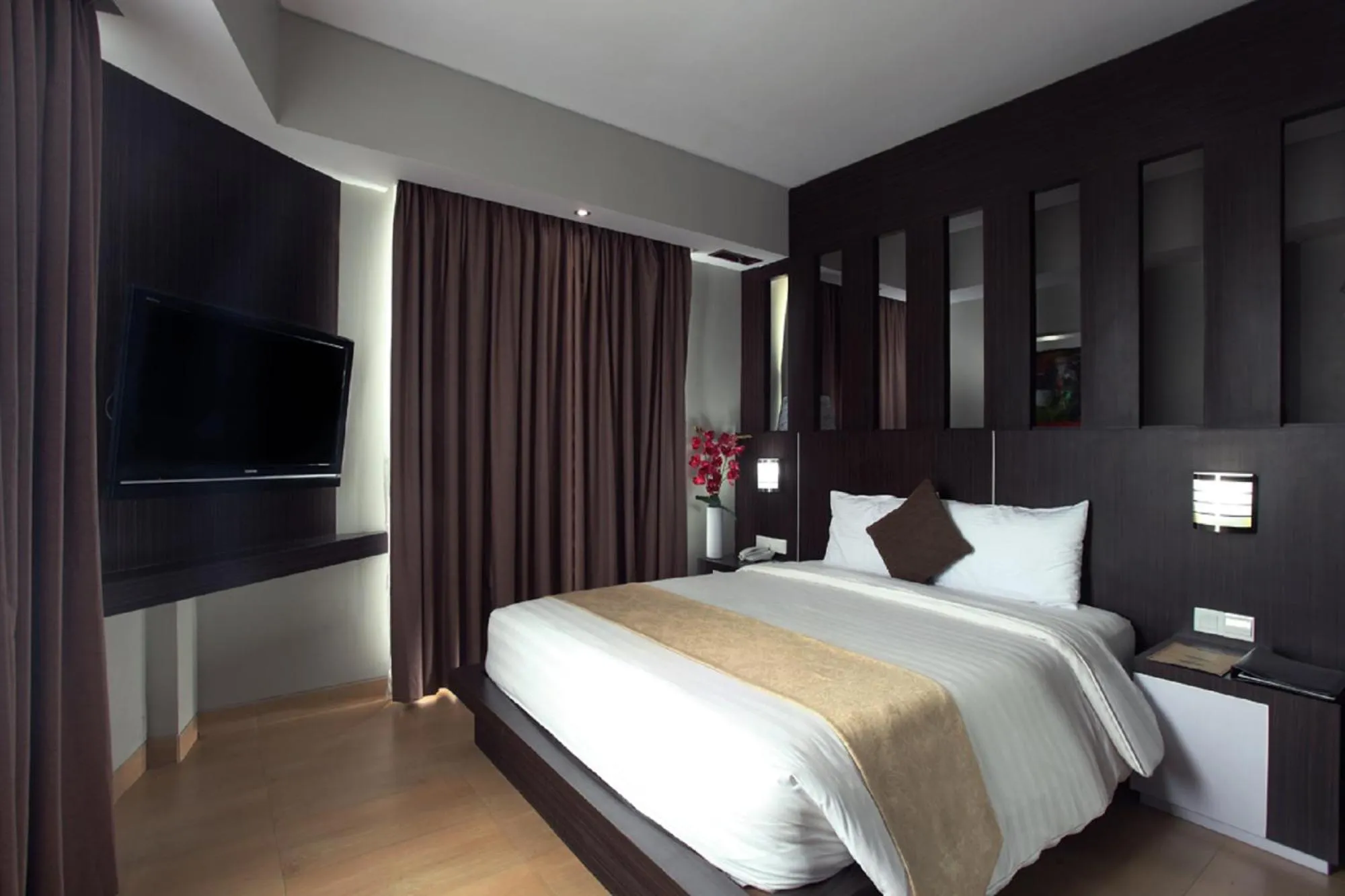 Bedroom, Bed in Grand Hatika Hotel