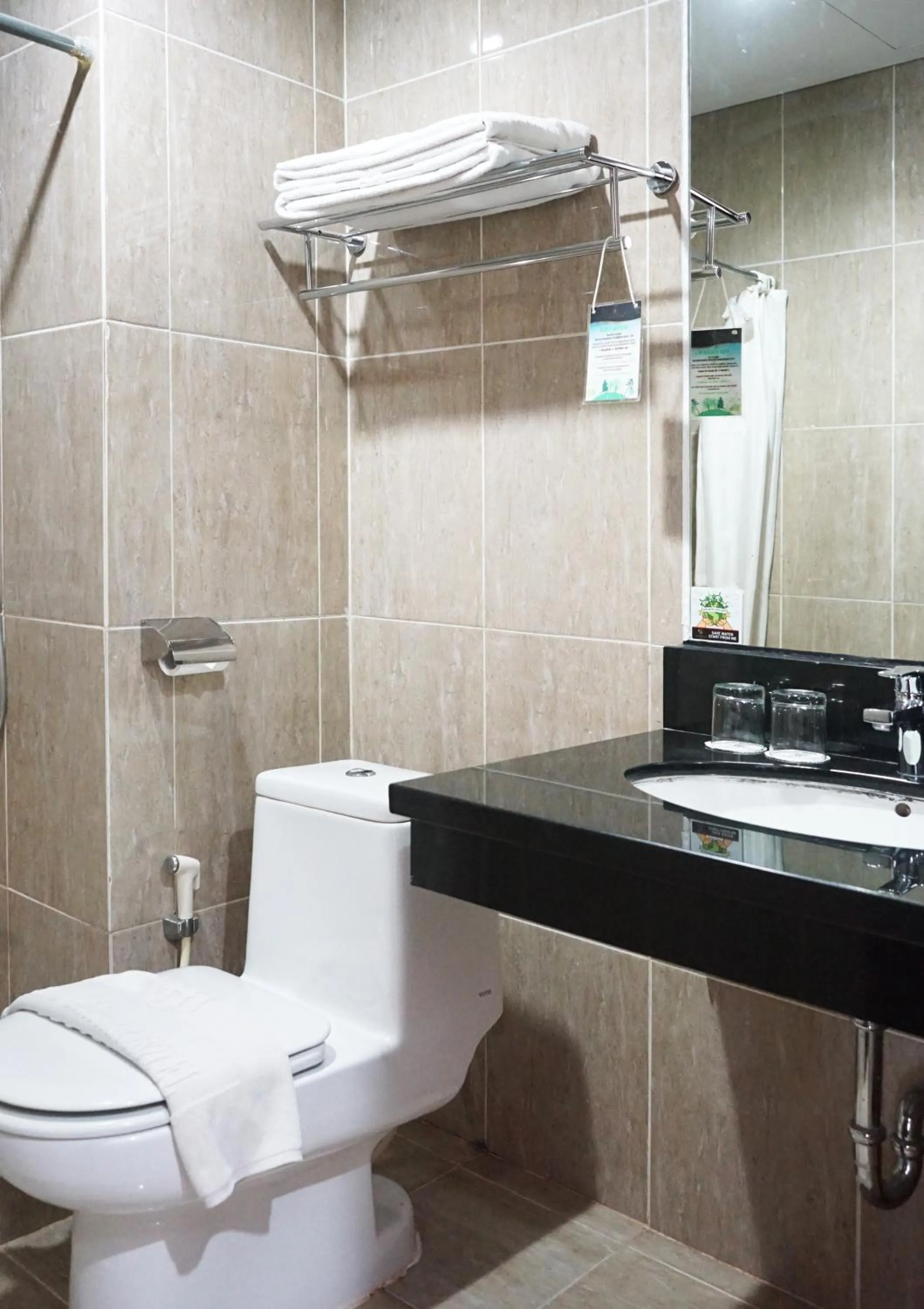 Bathroom in Grand Hatika Hotel