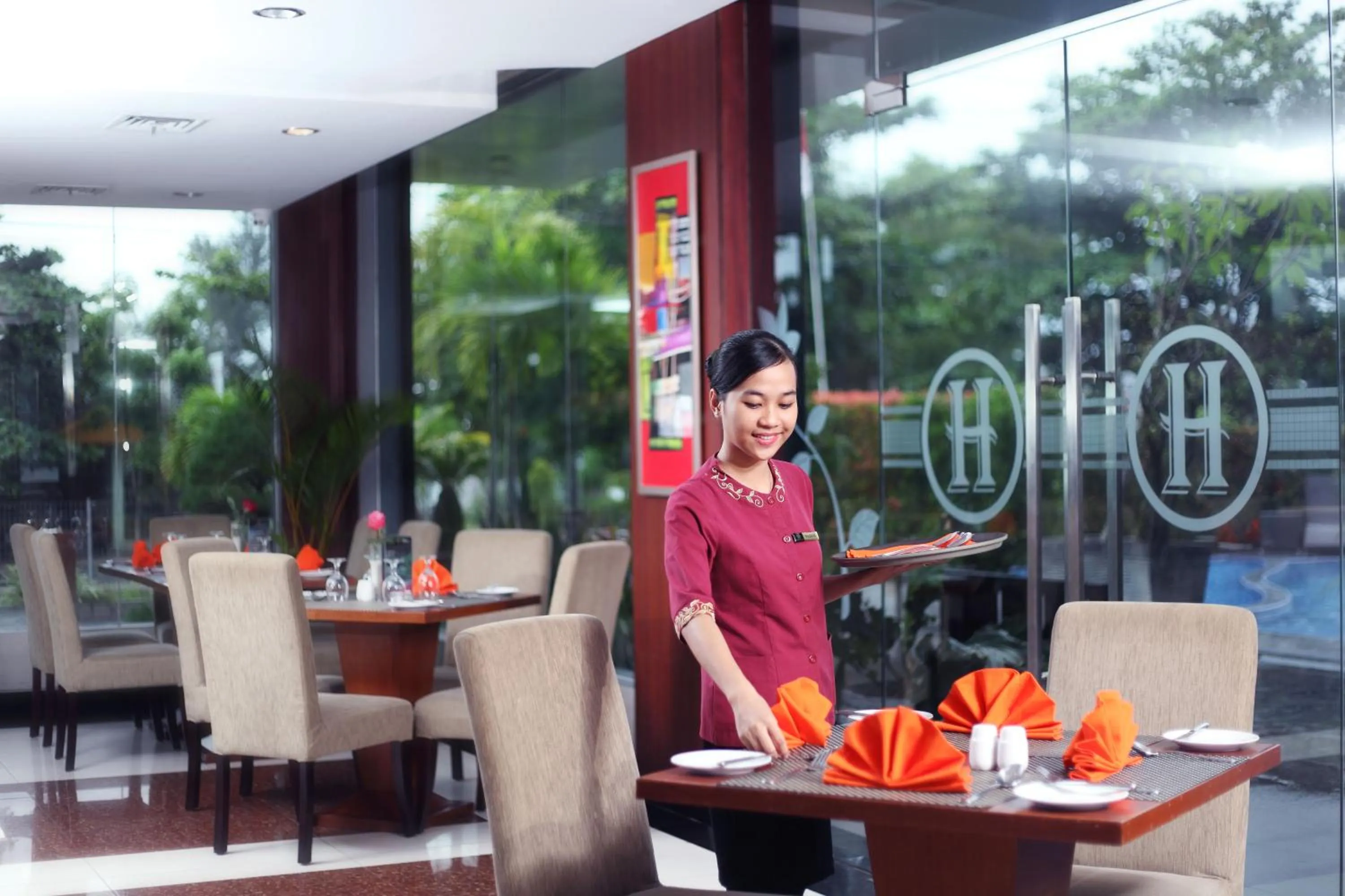 Restaurant/places to eat in Grand Hatika Hotel