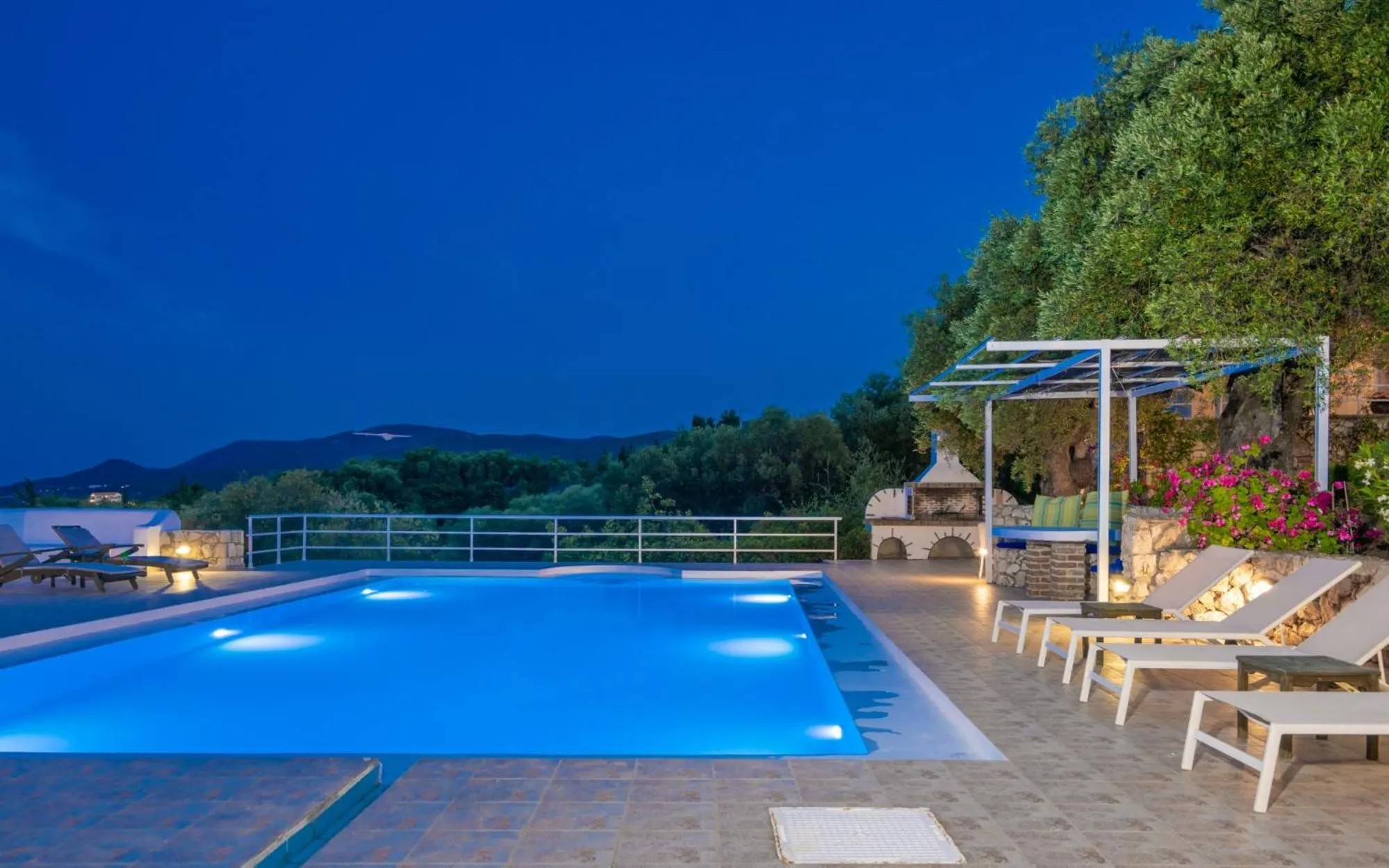 Swimming pool in Armyra Villas - Apartments with Sea Views & Shared Pool