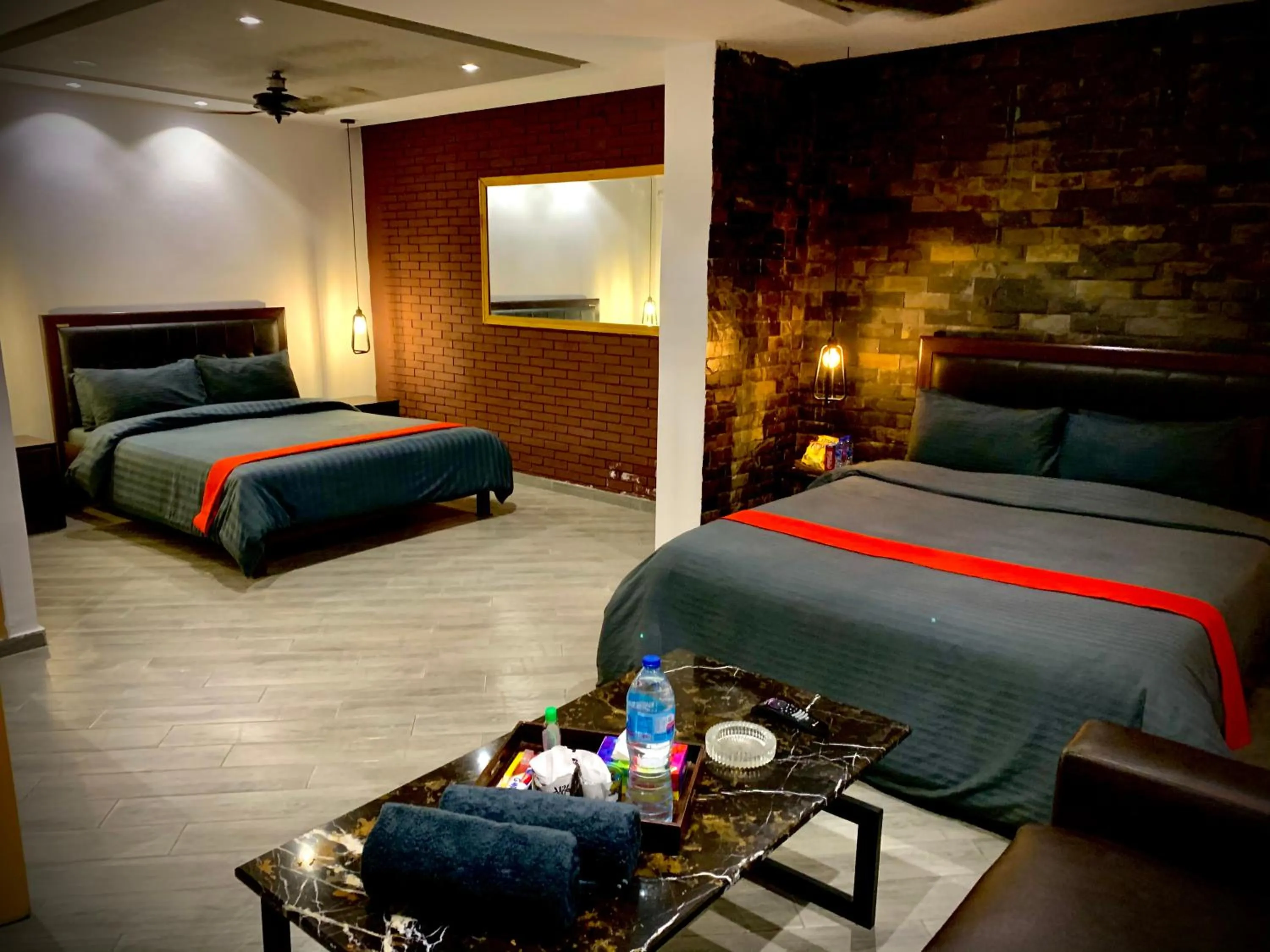 Deluxe Family Suite in 12th Avenue