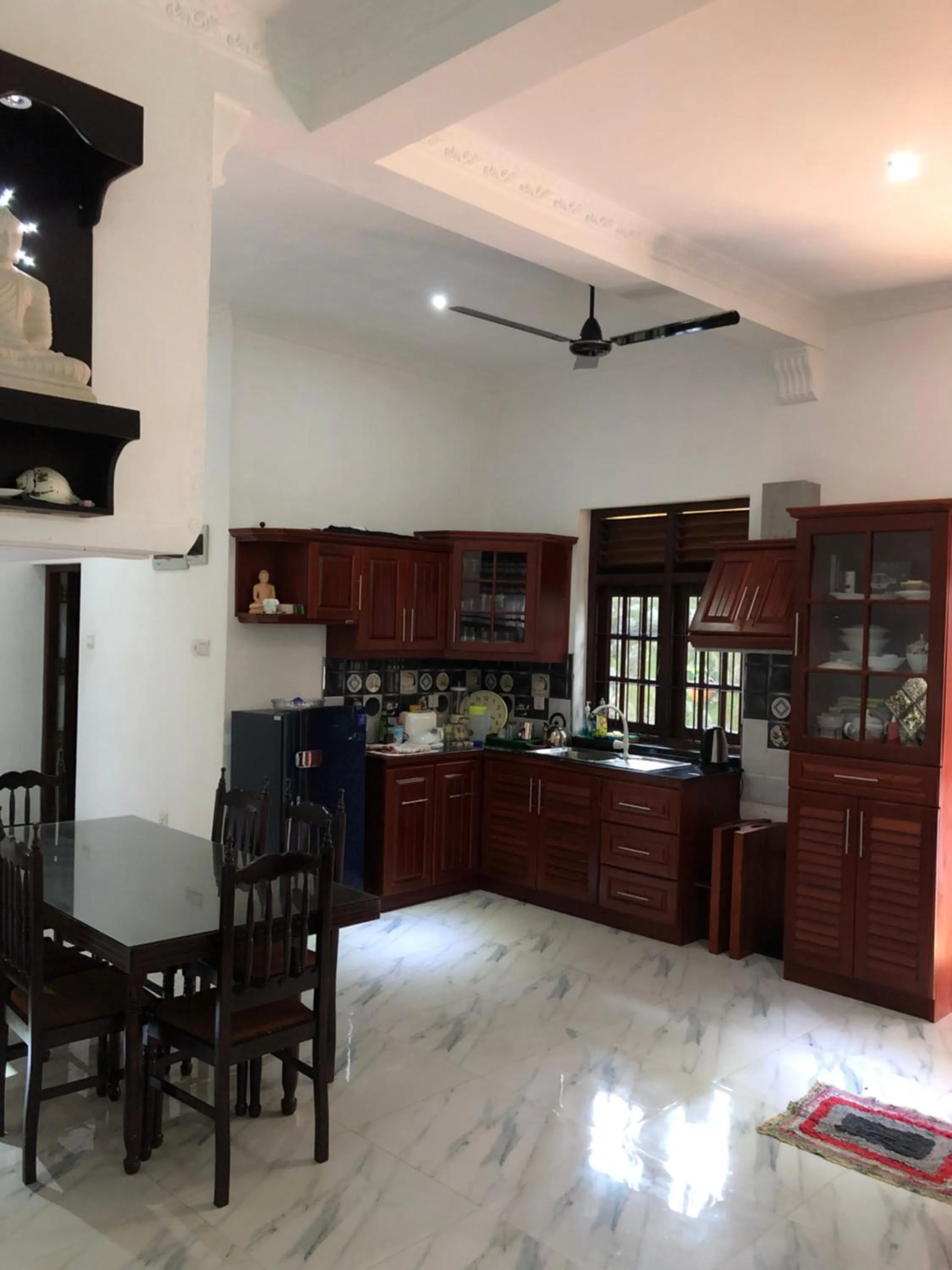 Kitchen or kitchenette in SRI LANKAN VILLA