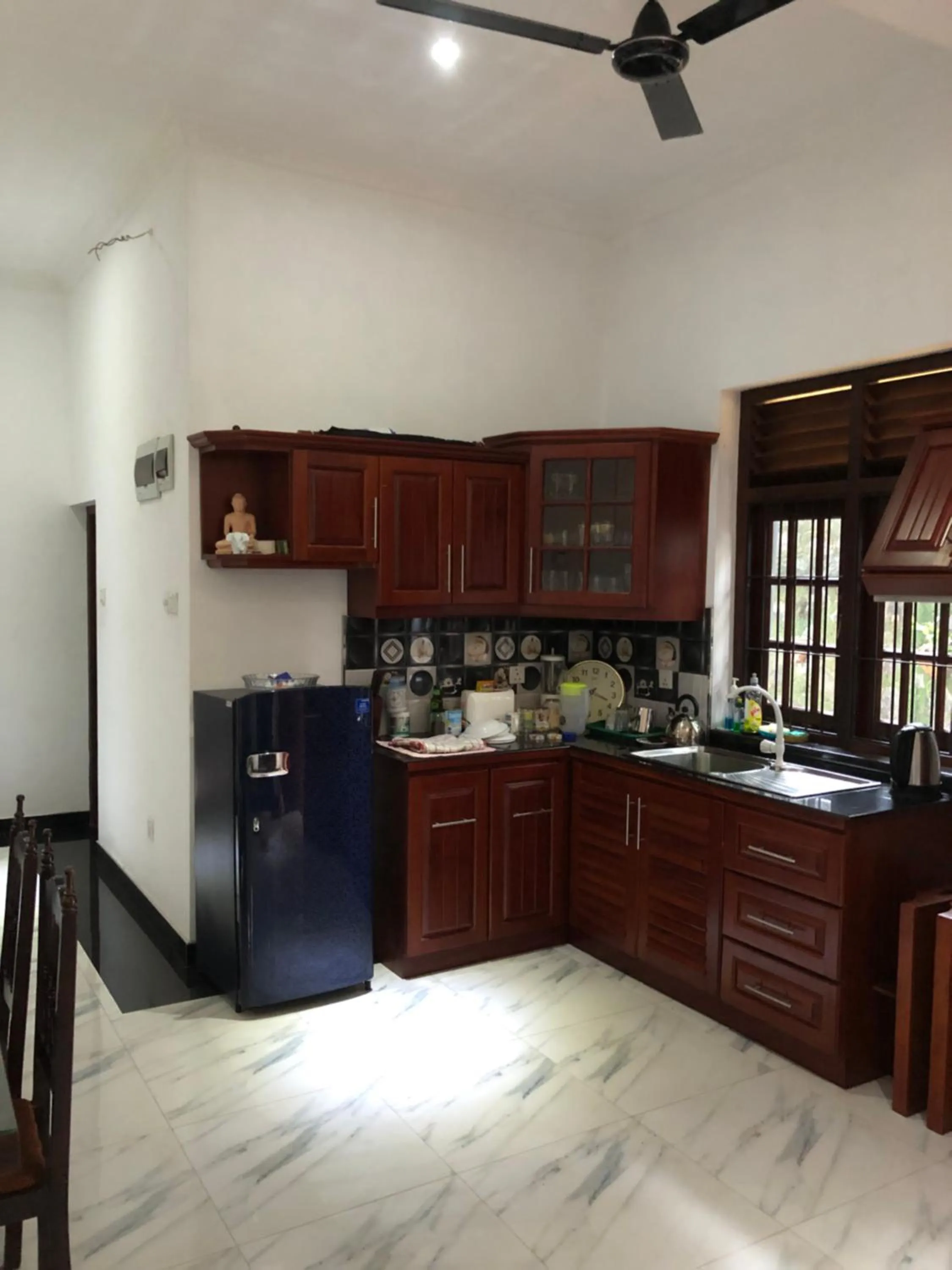 Kitchen or kitchenette in SRI LANKAN VILLA