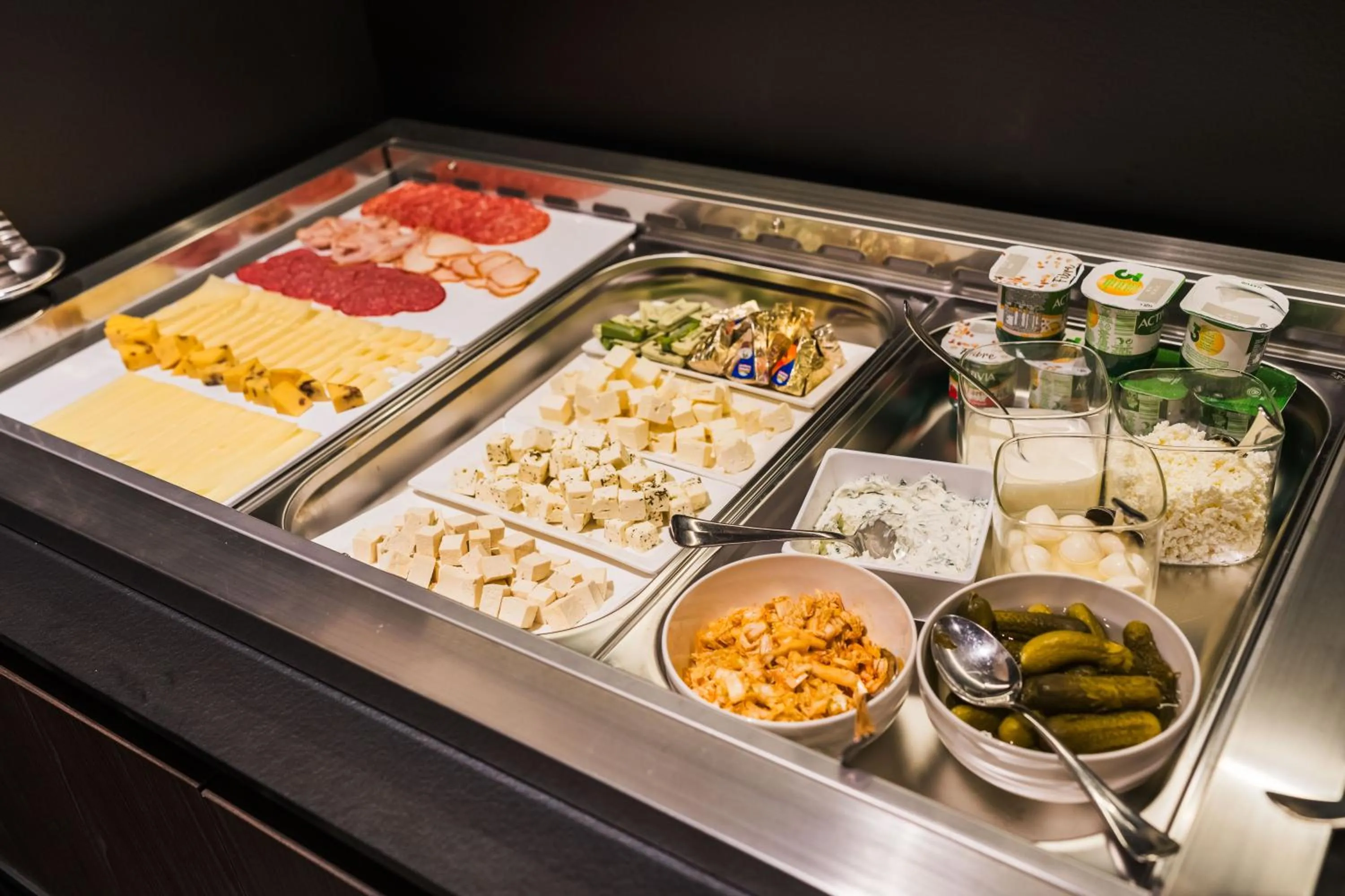 Buffet breakfast in Regency Hotel