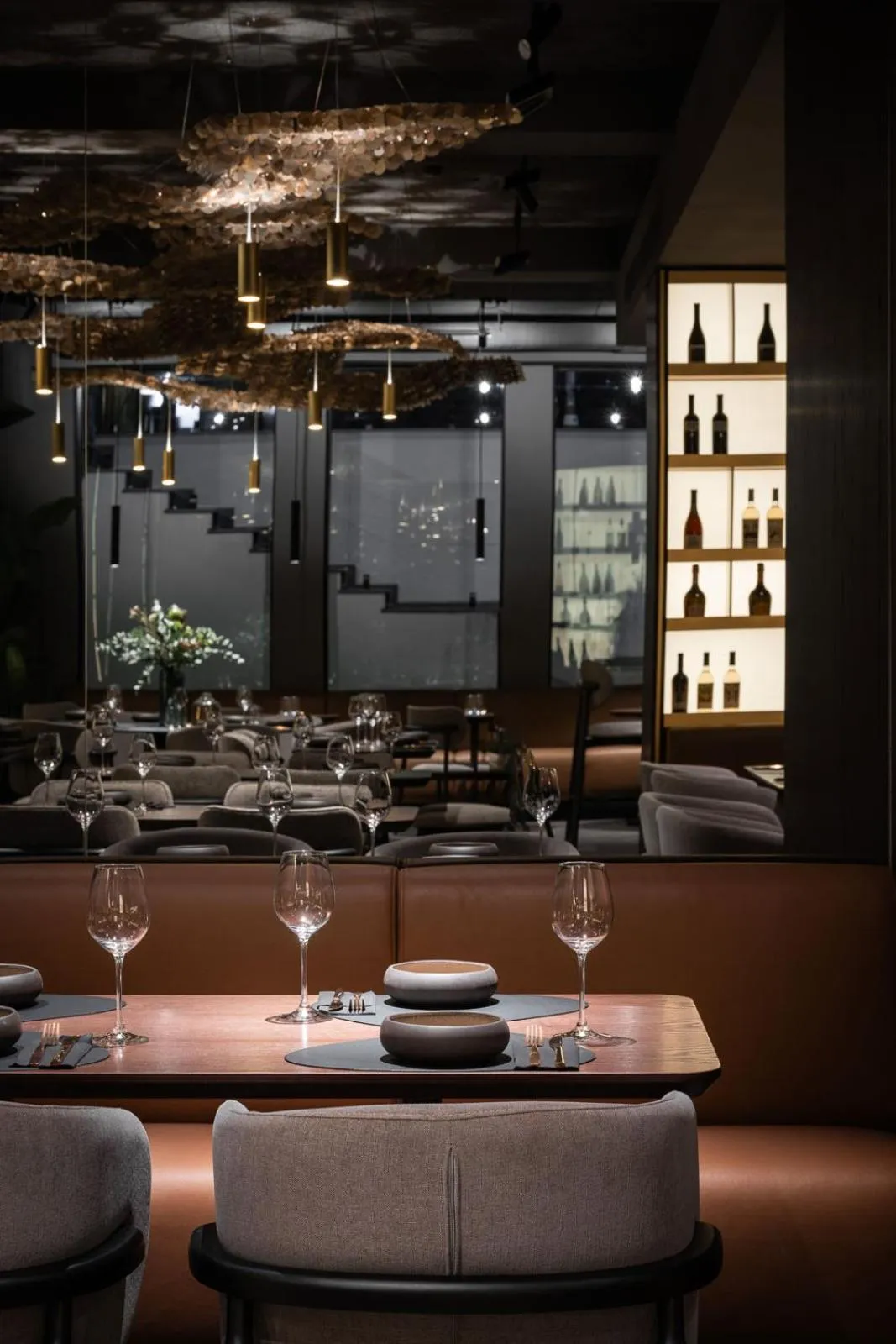 Restaurant/places to eat in Regency Hotel