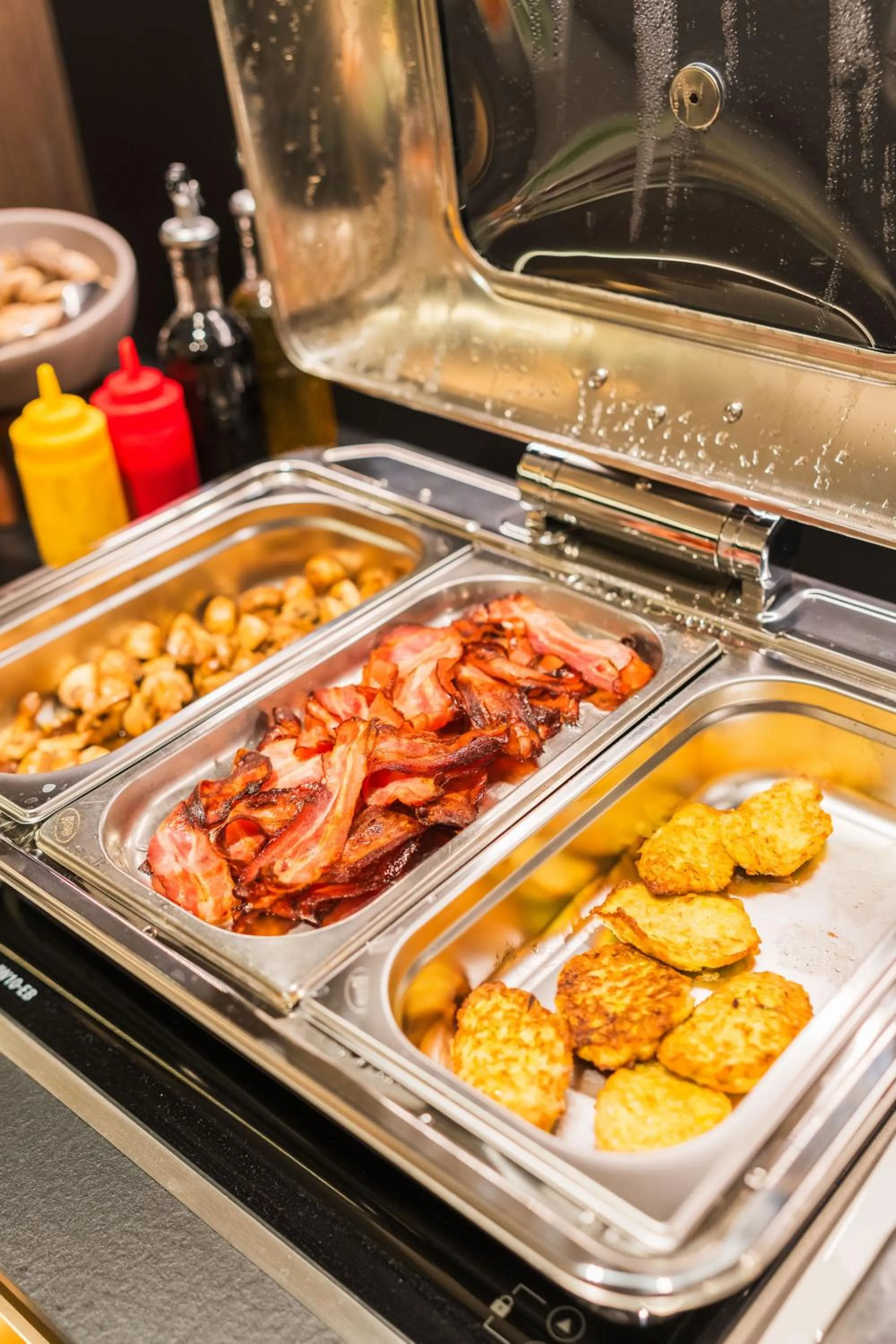 Buffet breakfast in Regency Hotel