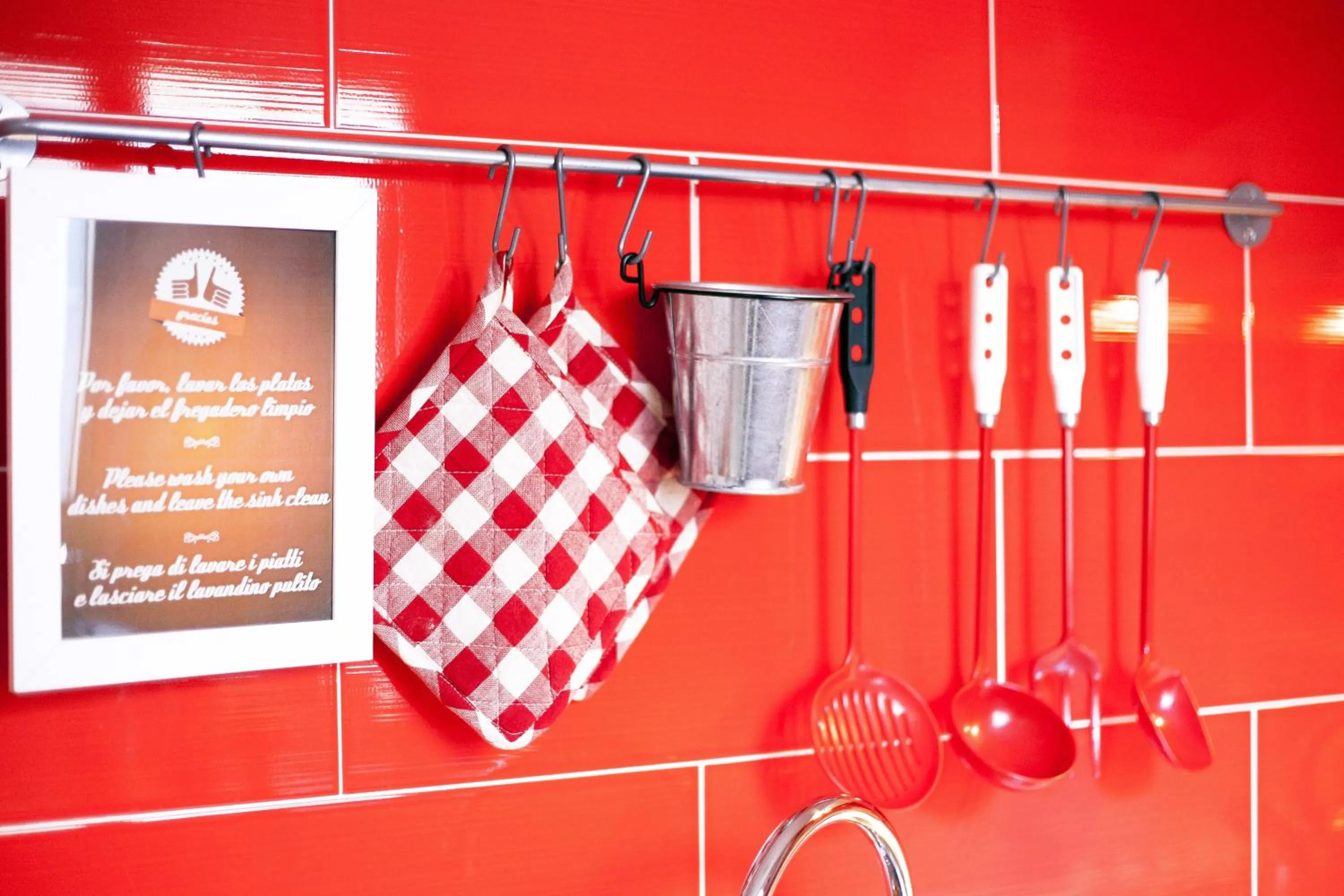 Kitchen or kitchenette in Casa Tortilla Sagrada Familia