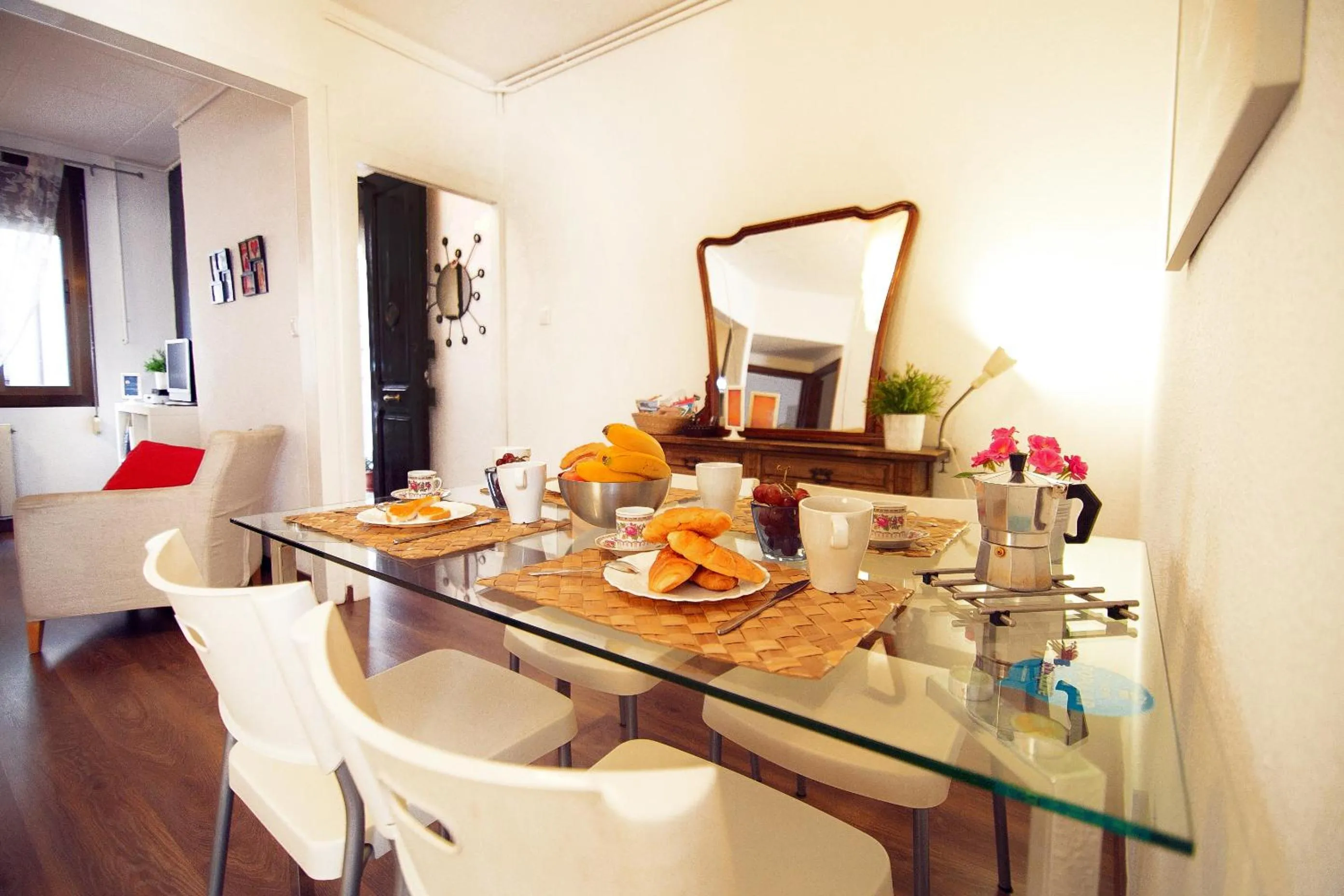Living room in Casa Tortilla Sagrada Familia
