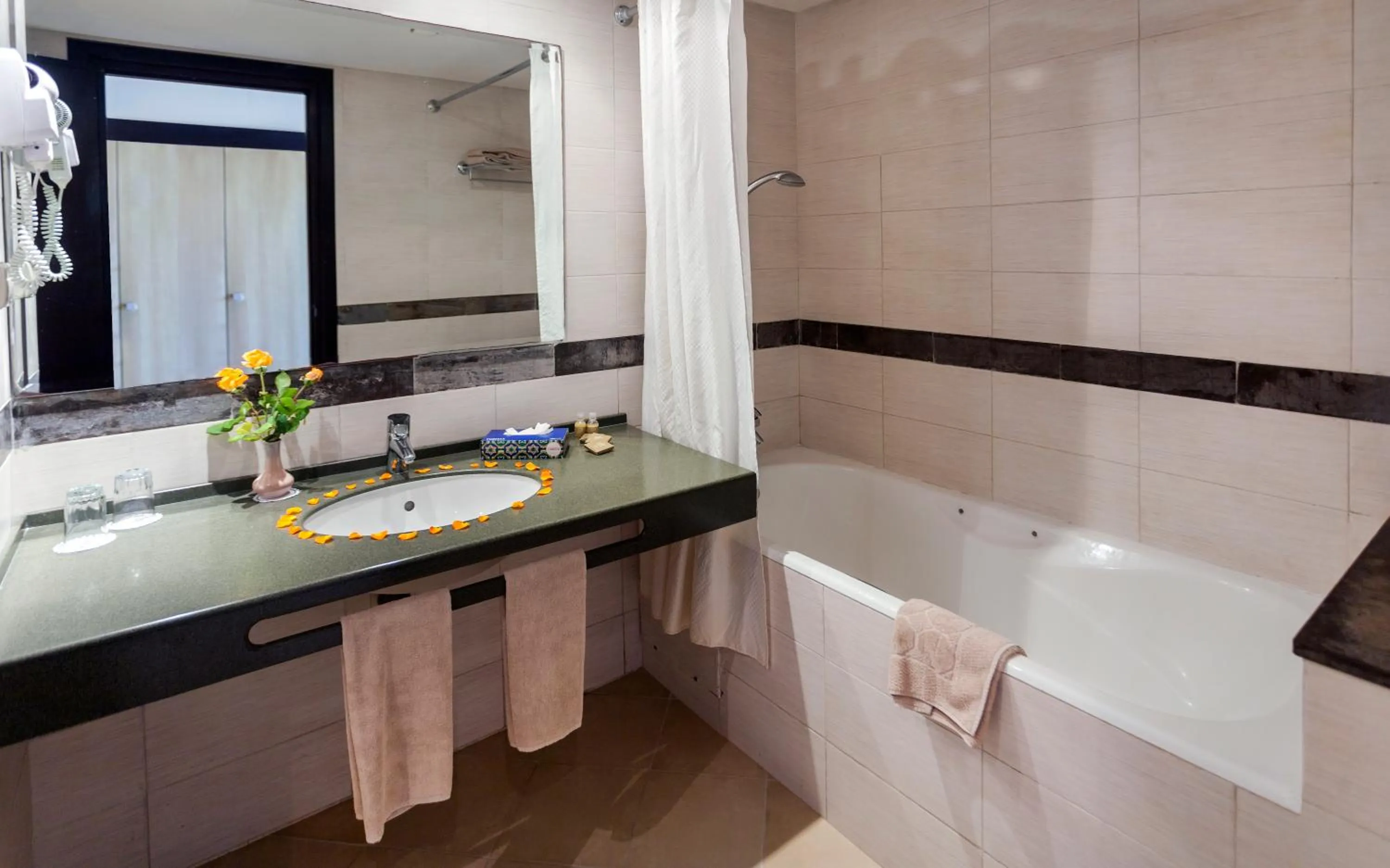 Bathroom in Seabel Alhambra Beach Golf & Spa