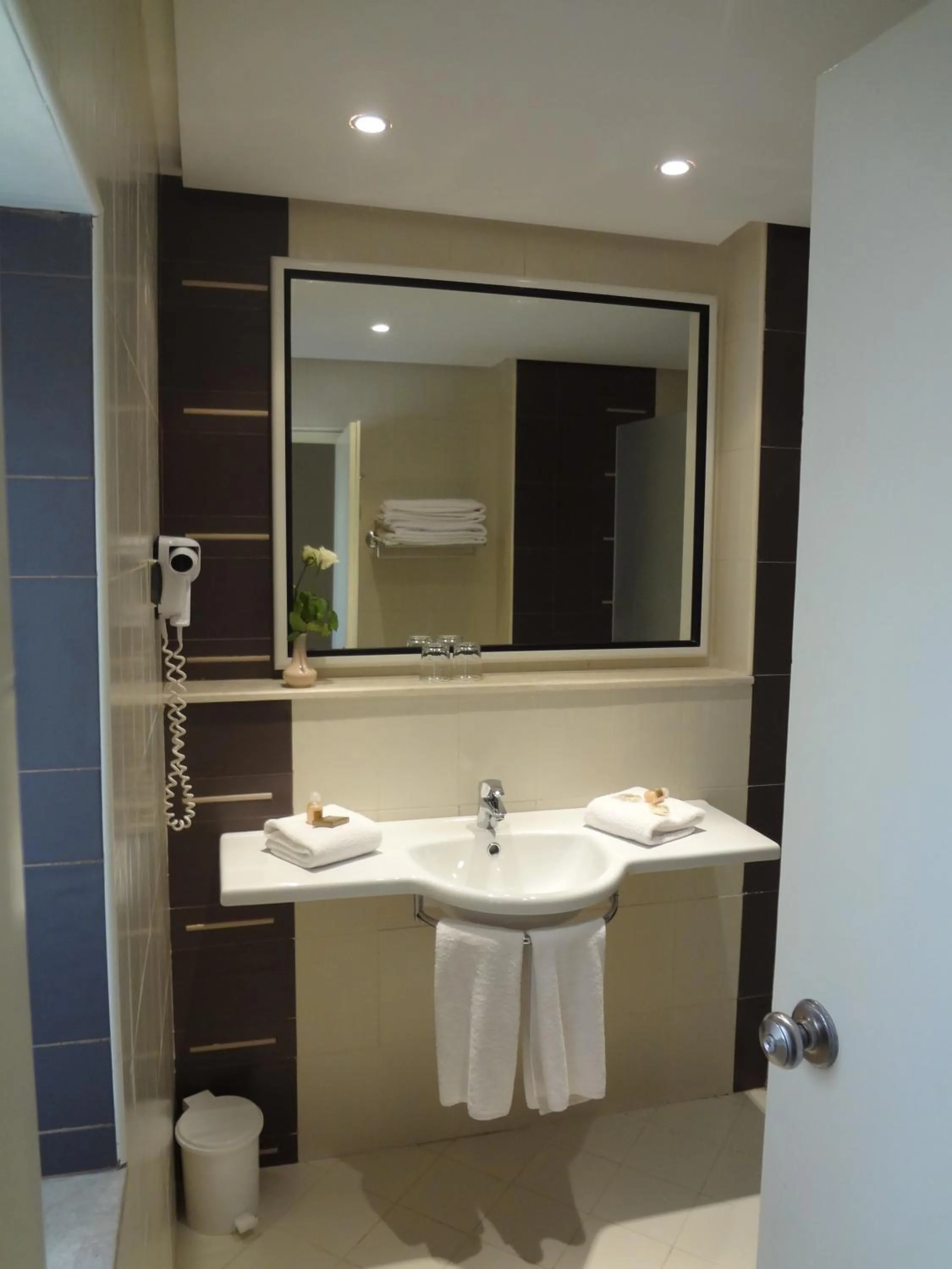 Bathroom in Seabel Alhambra Beach Golf & Spa