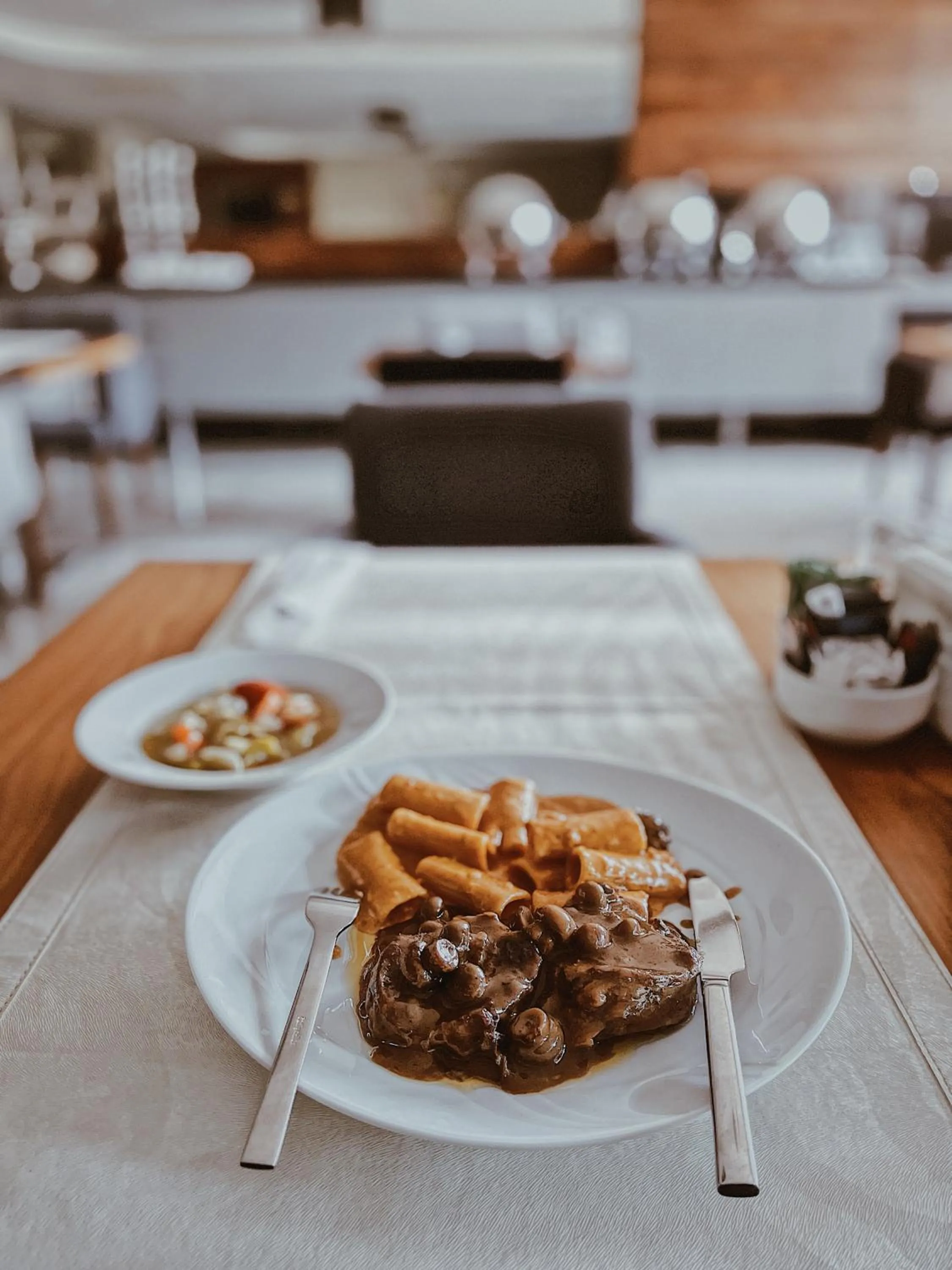 Restaurant/places to eat in Mimi Hotel Ankara