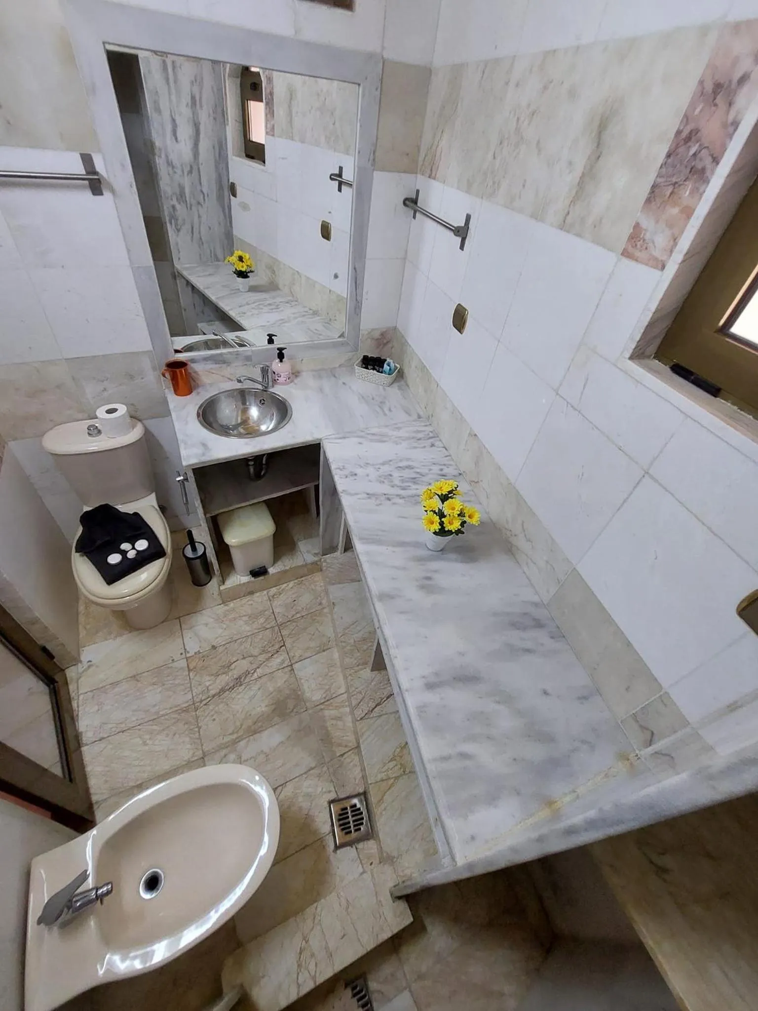 Shower in Paco's Resort Holiday Flats