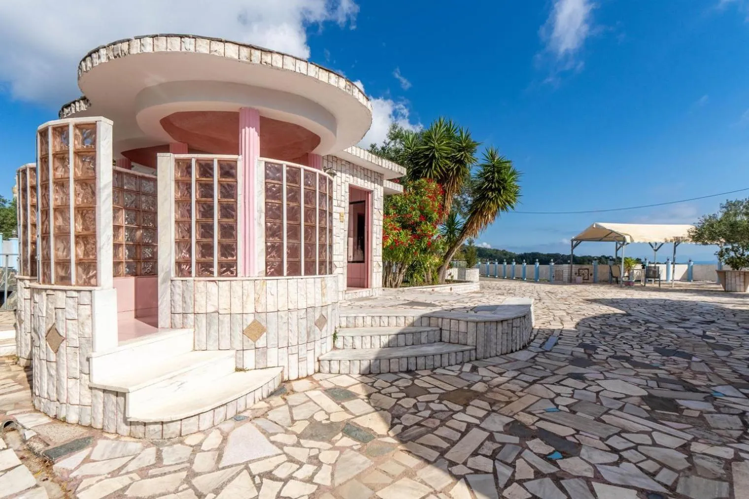 Patio in Paco's Resort Holiday Flats