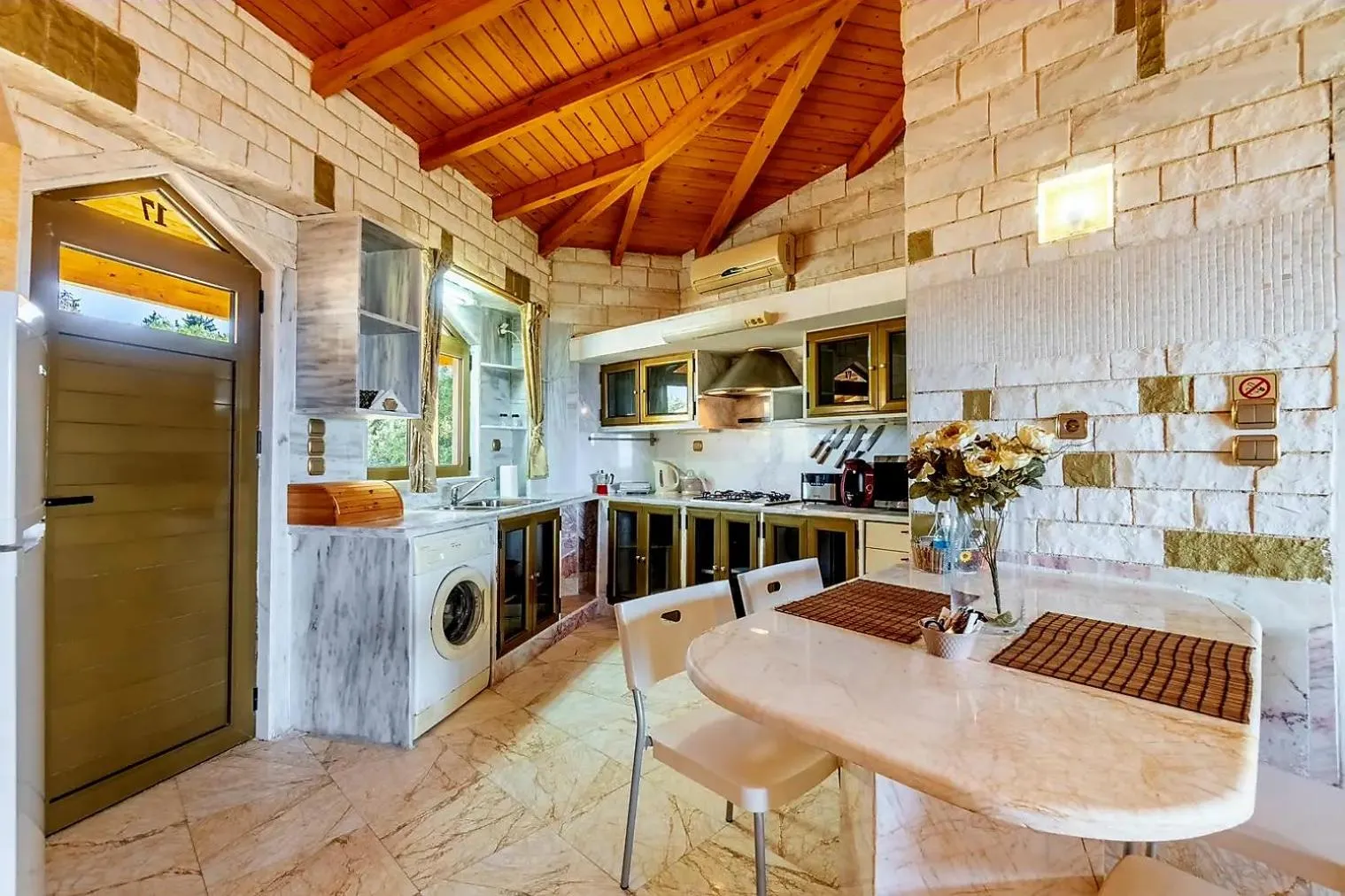 Kitchen or kitchenette in Paco's Resort Holiday Flats