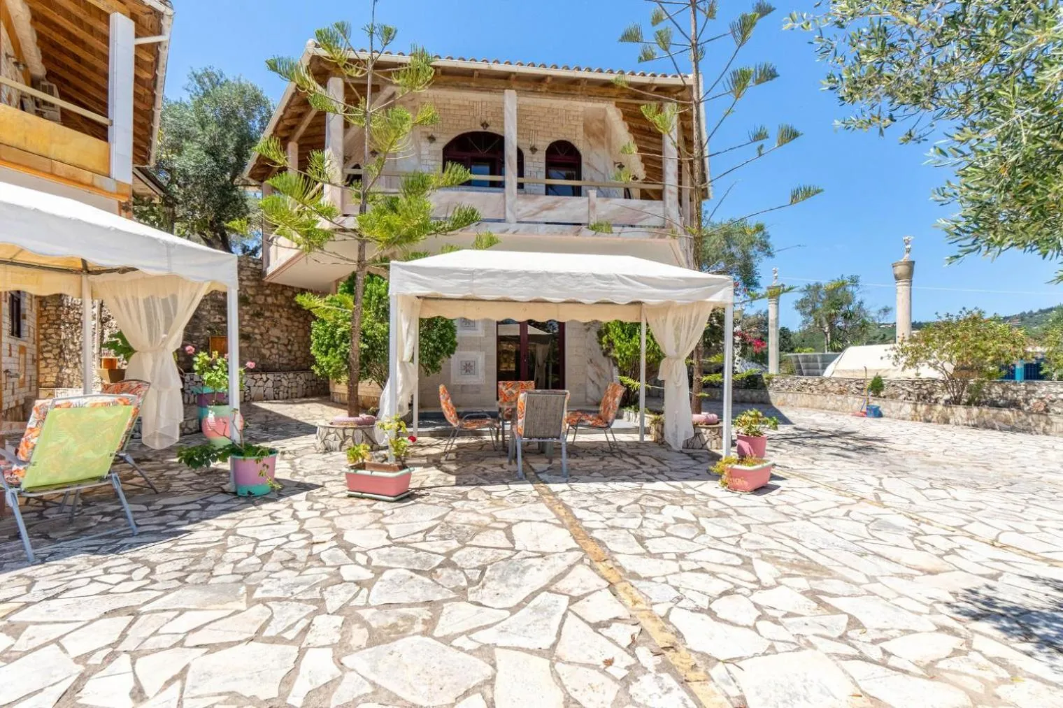 Property building in Paco's Resort Holiday Flats