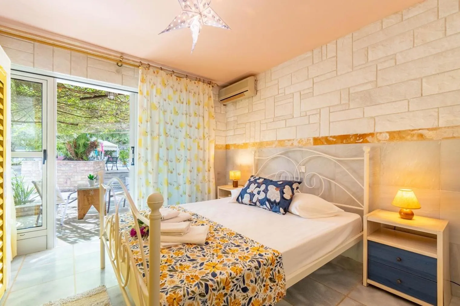 Bed in Paco's Resort Holiday Flats