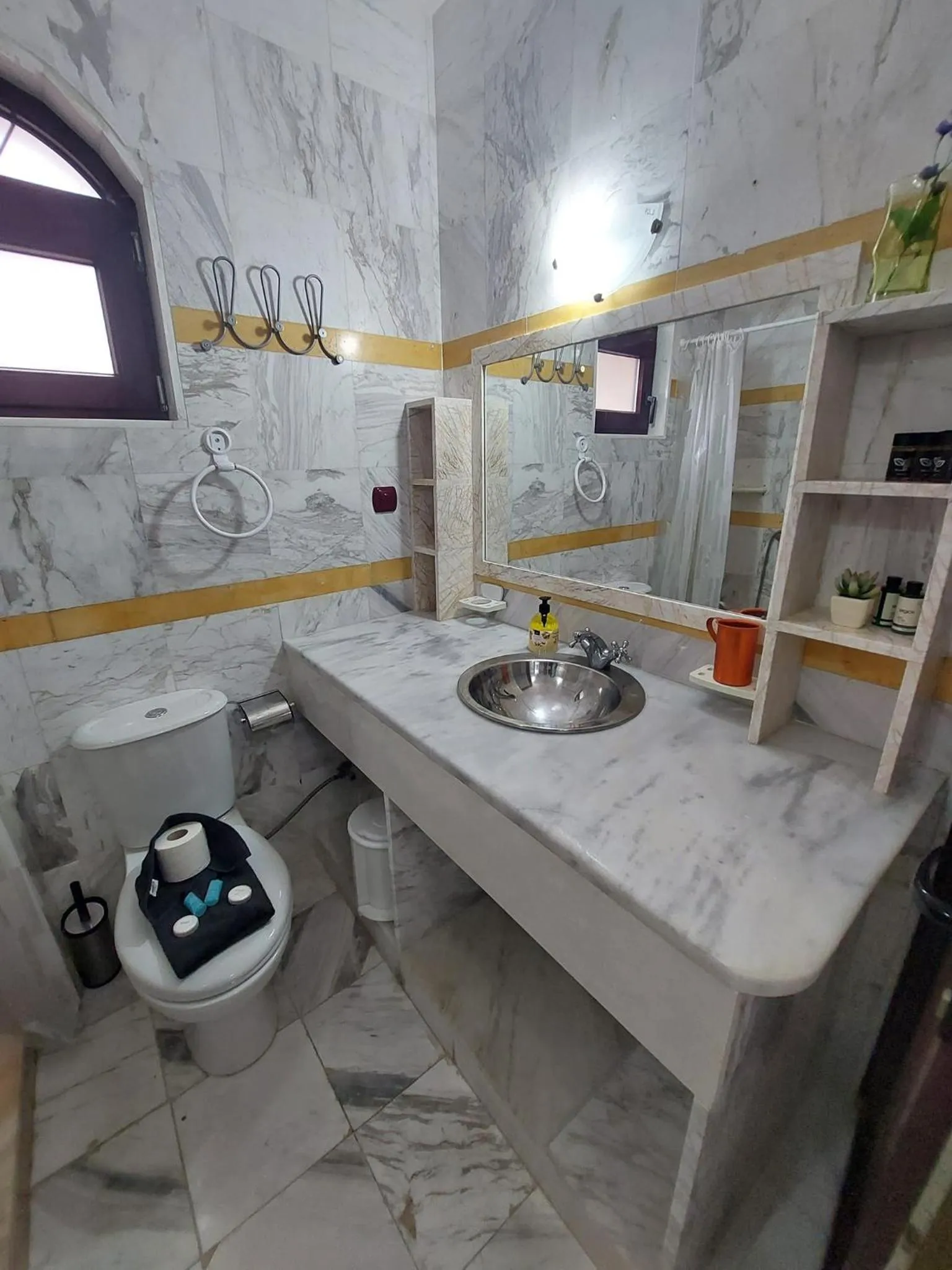 Toilet in Paco's Resort Holiday Flats